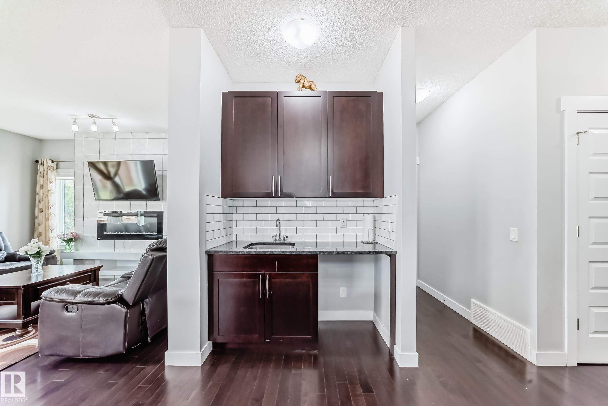 Photo 23 at 1452 30 Street NW, Laurel, Edmonton