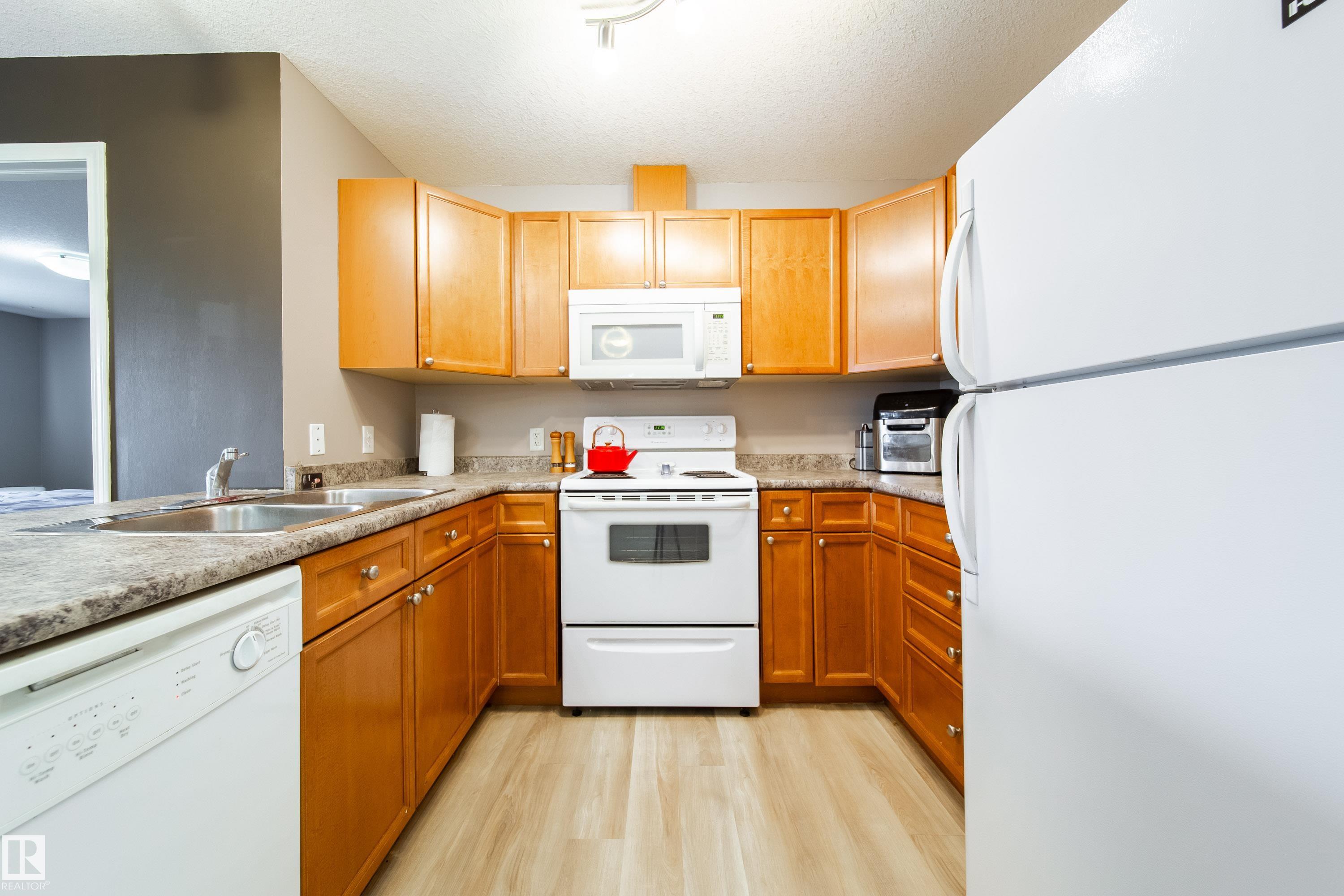 Photo 7 at 401 - 4903 47 Avenue, Old Town, Stony Plain