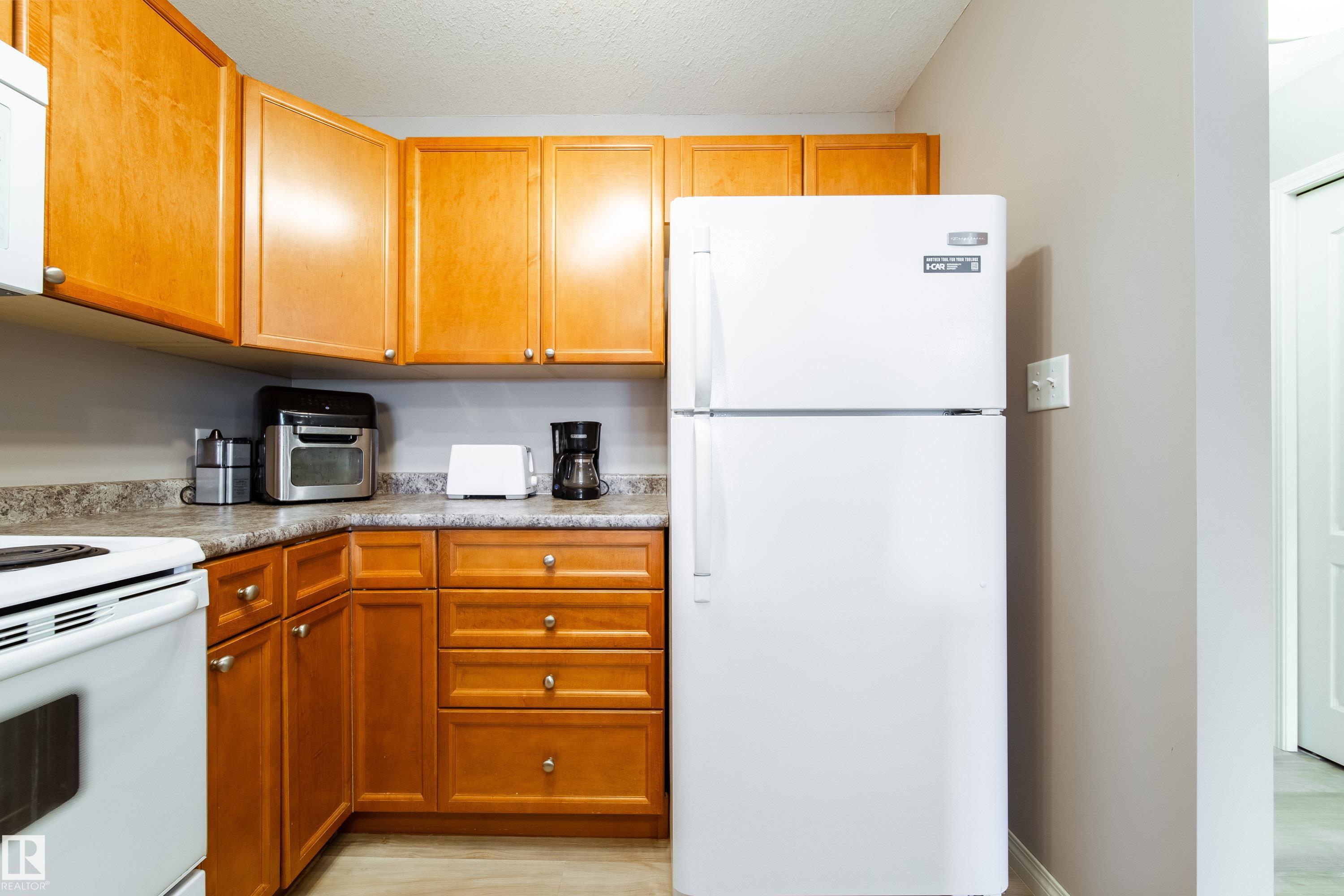 Photo 9 at 401 - 4903 47 Avenue, Old Town, Stony Plain