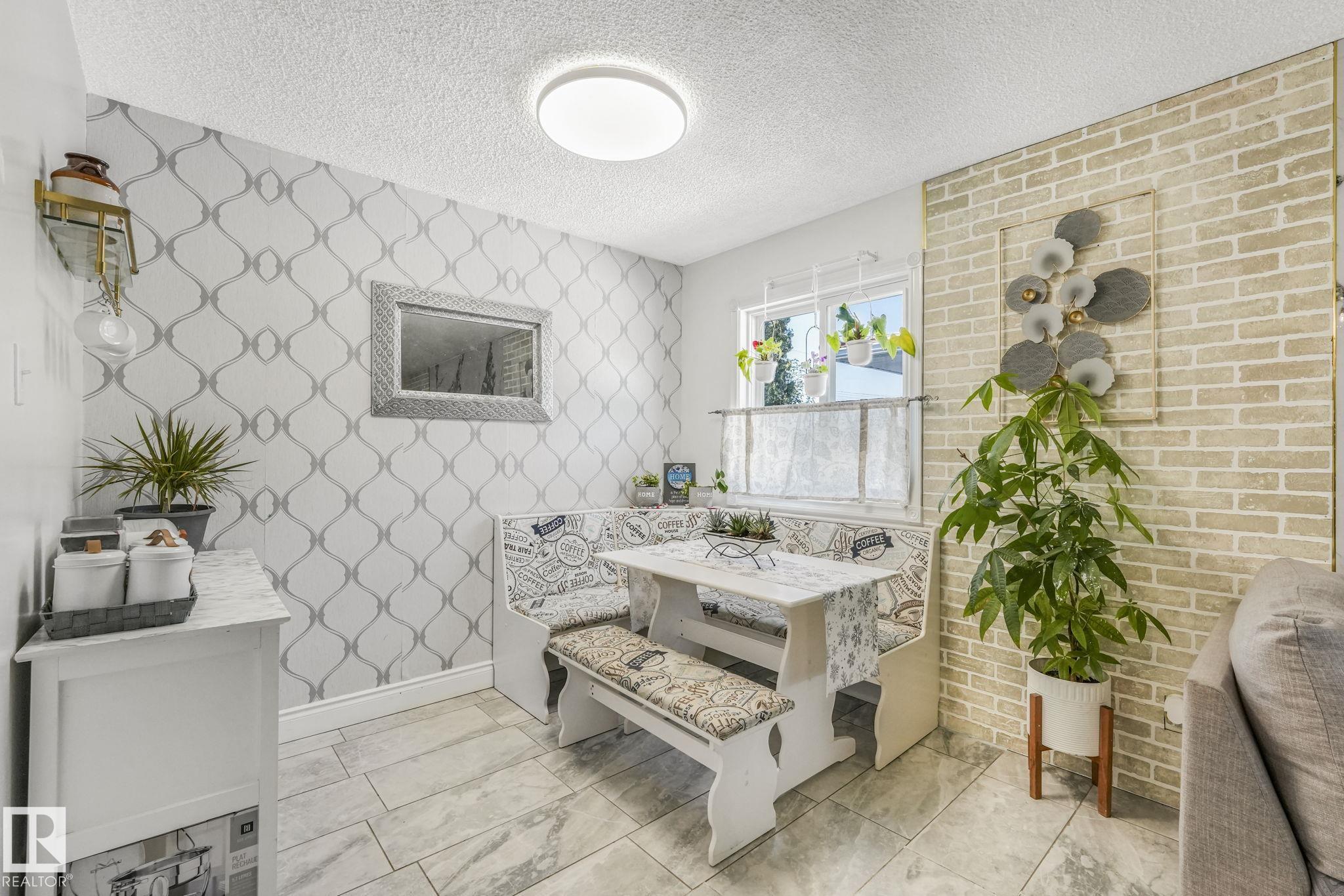 Photo 13 at 9211 130 Avenue NW, Killarney, Edmonton