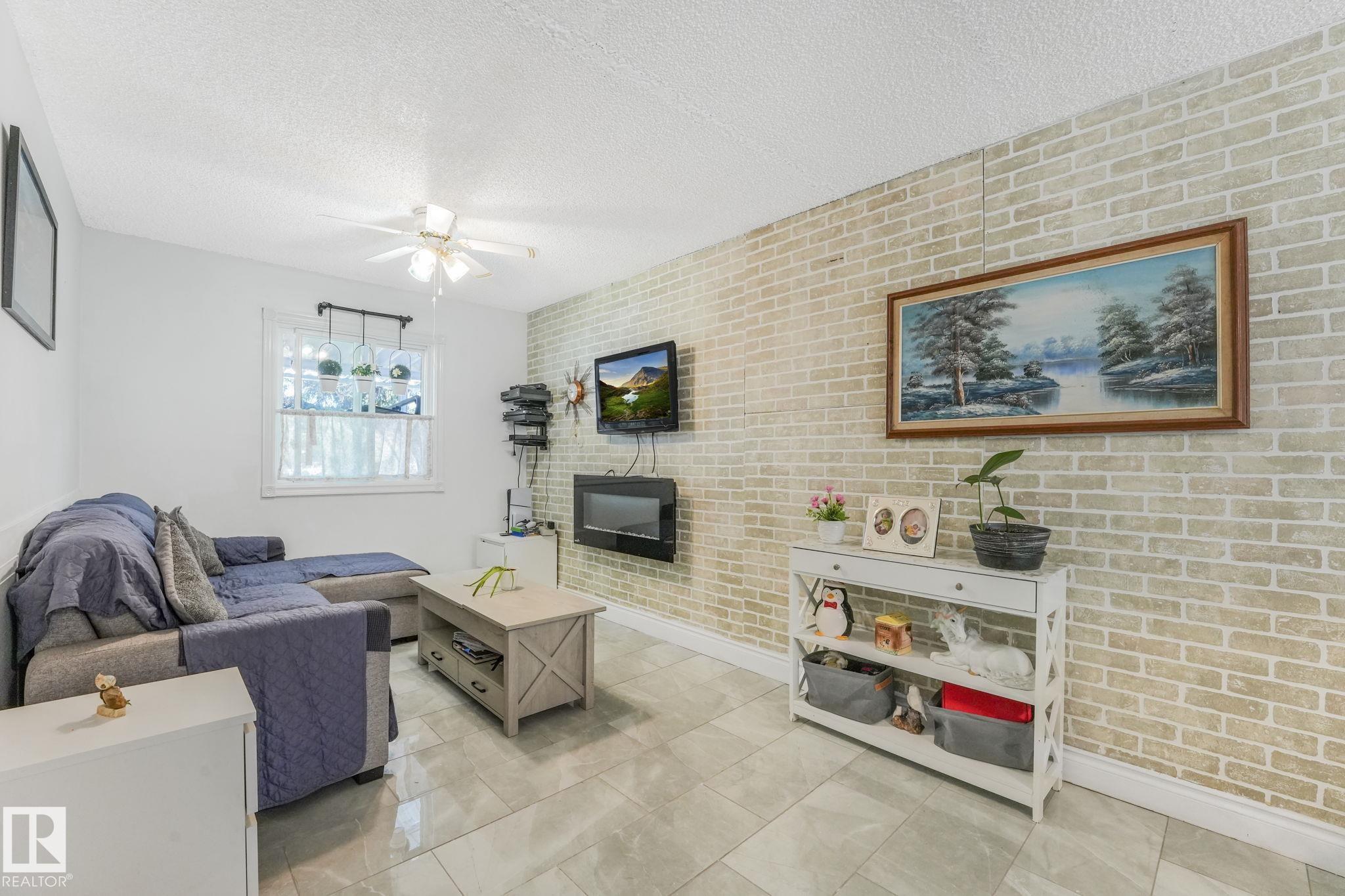 Photo 23 at 9211 130 Avenue NW, Killarney, Edmonton