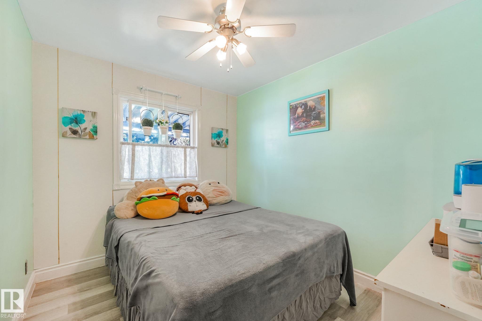 Photo 24 at 9211 130 Avenue NW, Killarney, Edmonton