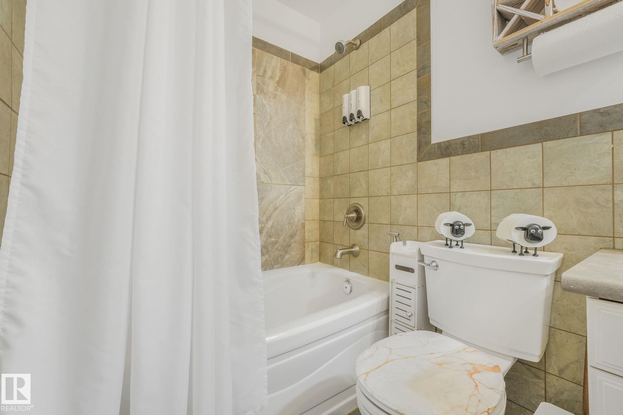 Photo 26 at 9211 130 Avenue NW, Killarney, Edmonton