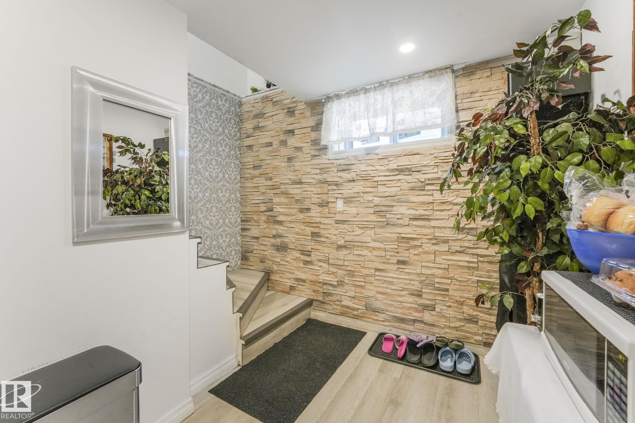 Photo 30 at 9211 130 Avenue NW, Killarney, Edmonton