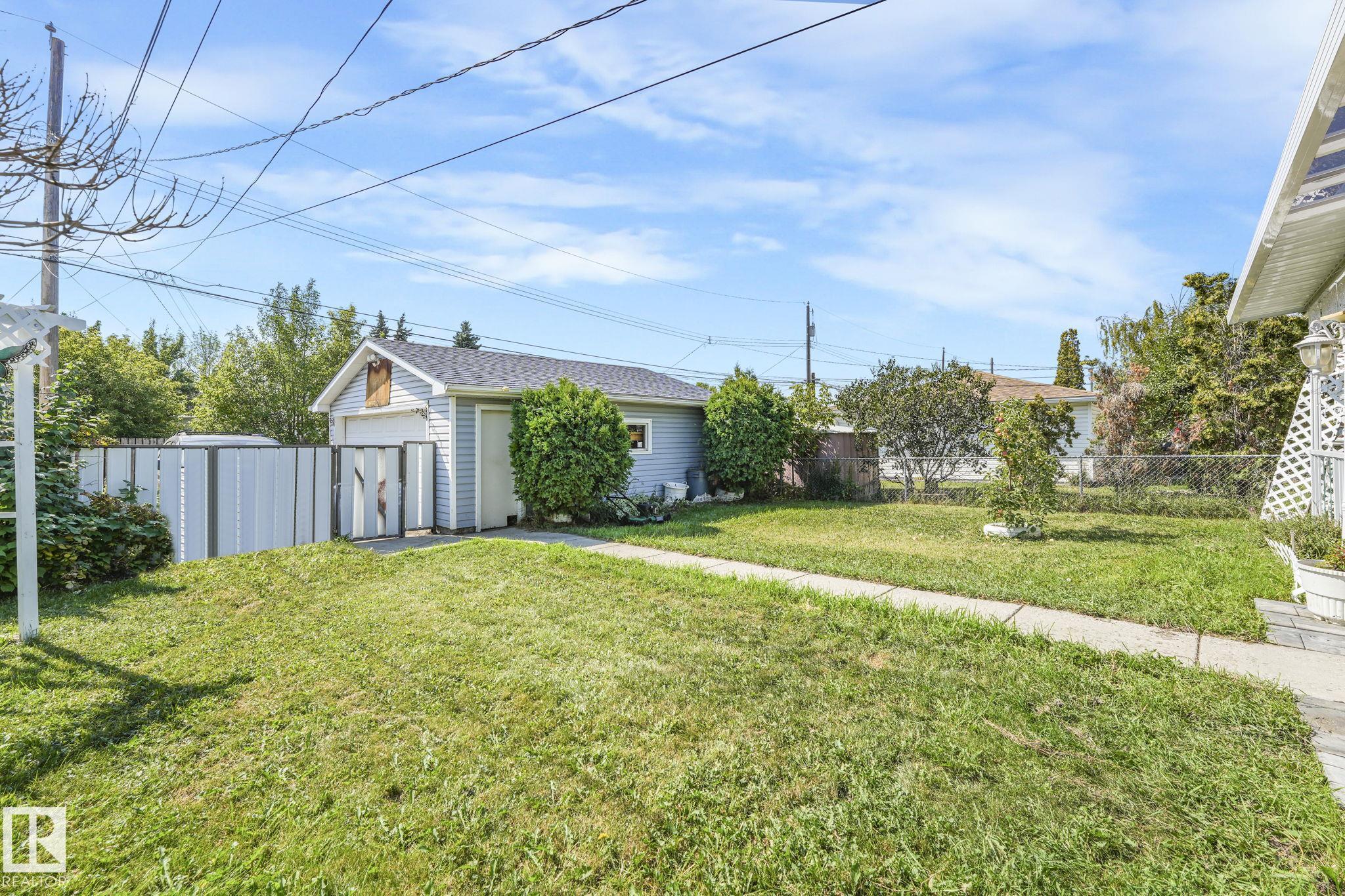 Photo 57 at 9211 130 Avenue NW, Killarney, Edmonton