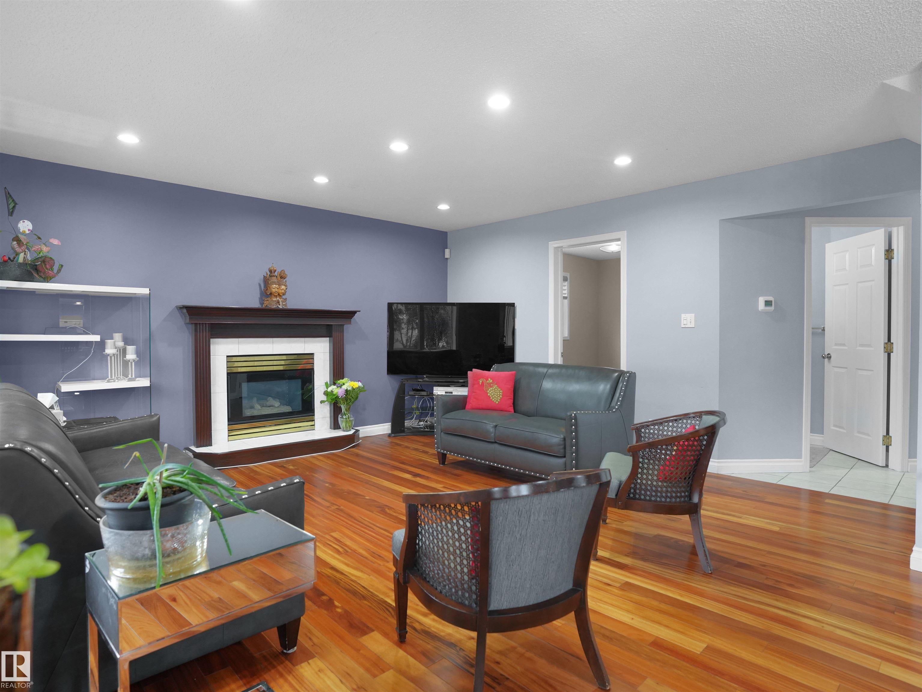 Photo 10 at 3628 31 Street NW, Wild Rose, Edmonton
