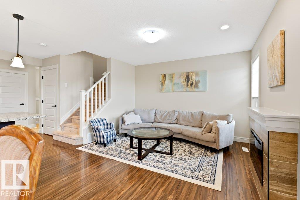 Photo 9 at 3873 Robins Crescent NW, Starling, Edmonton