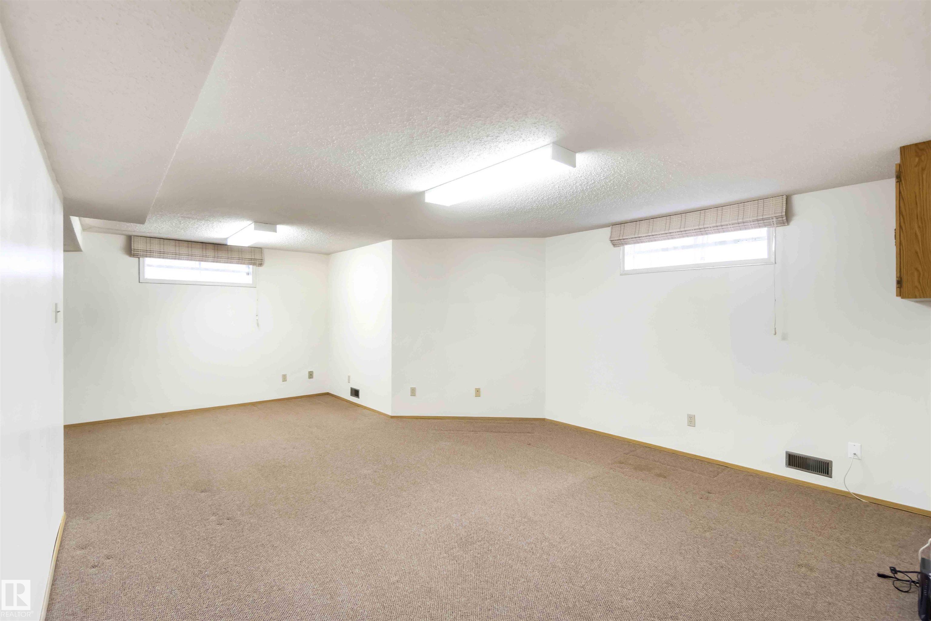 Photo 30 at 223 Oeming Road NW, Bulyea Heights, Edmonton