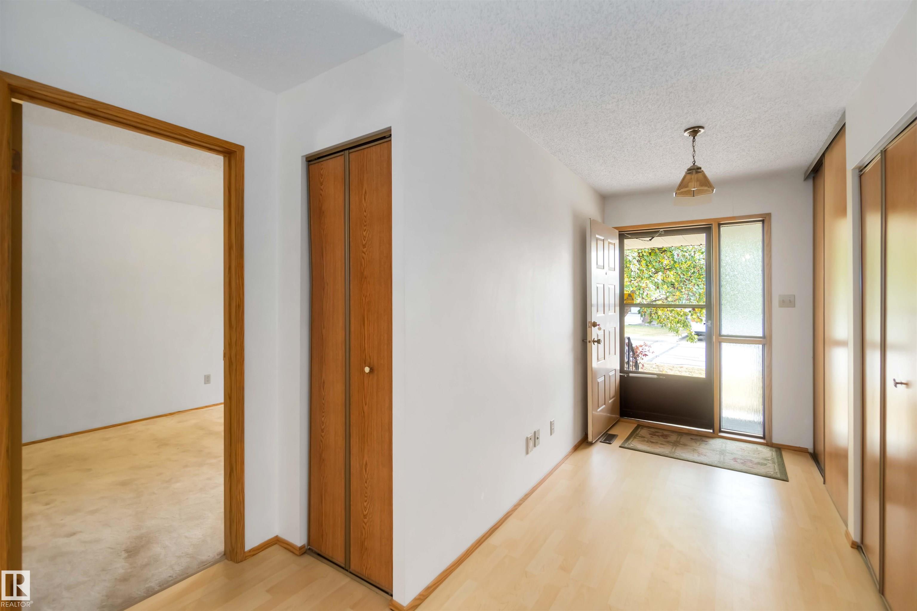 Photo 6 at 223 Oeming Road NW, Bulyea Heights, Edmonton