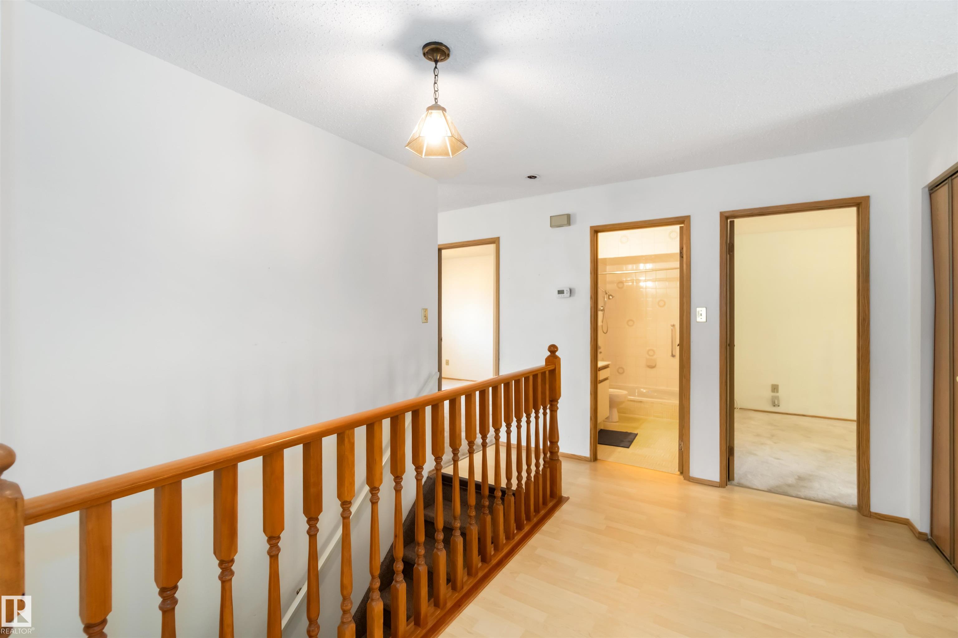 Photo 10 at 223 Oeming Road NW, Bulyea Heights, Edmonton