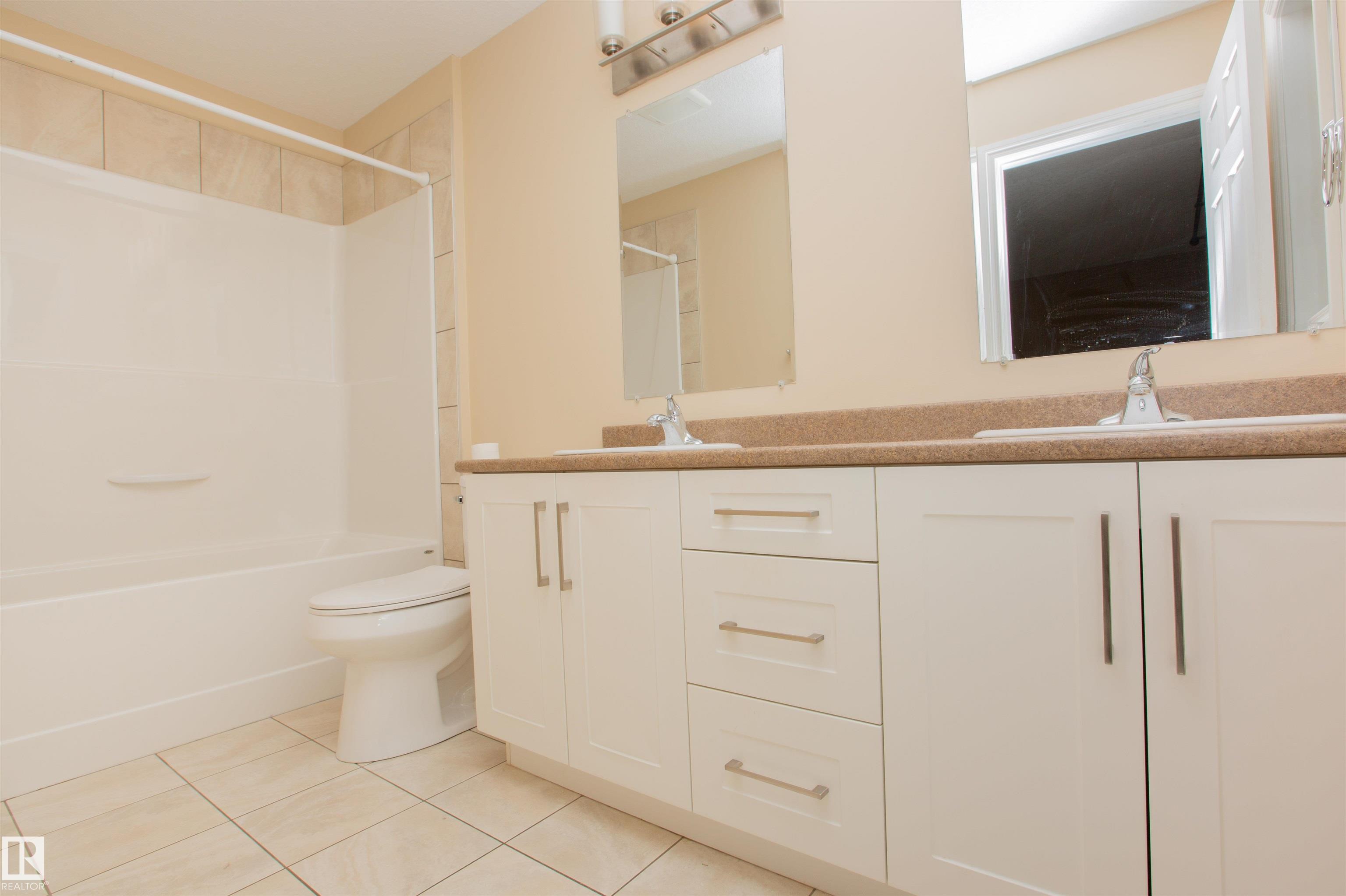 Photo 14 at 11213 125 Street NW, Inglewood, Edmonton