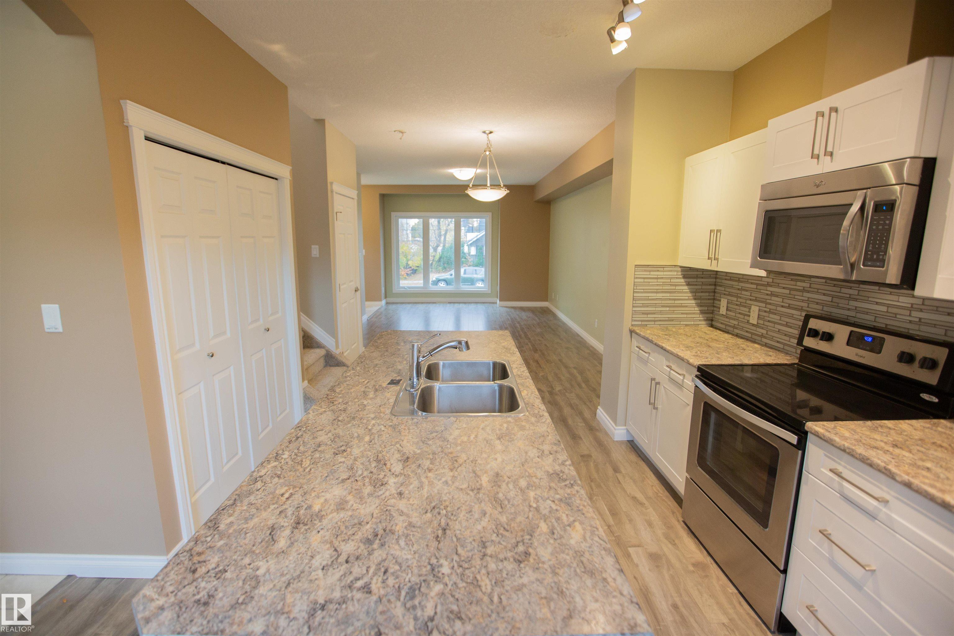 Photo 8 at 11213 125 Street NW, Inglewood, Edmonton
