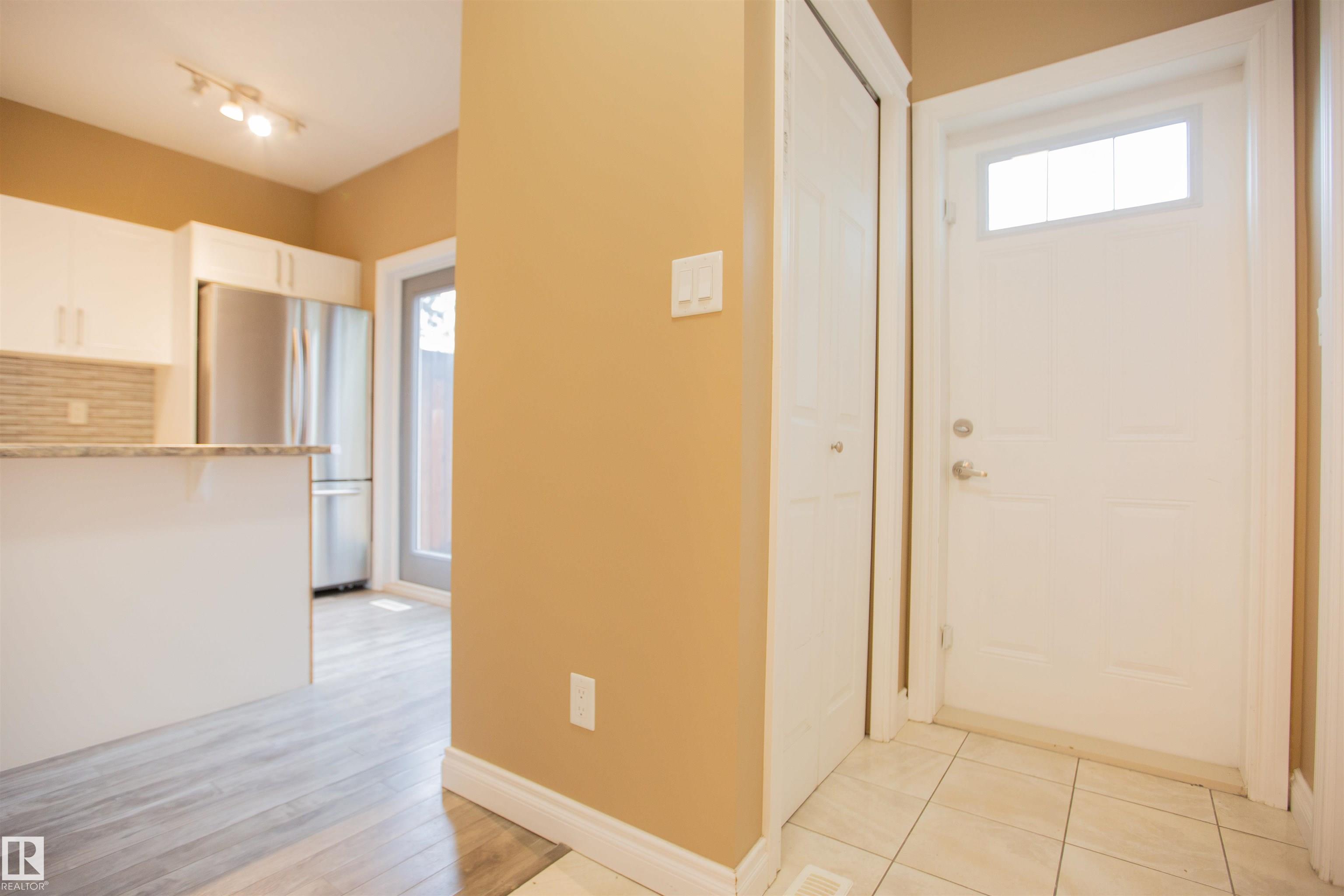 Photo 9 at 11213 125 Street NW, Inglewood, Edmonton