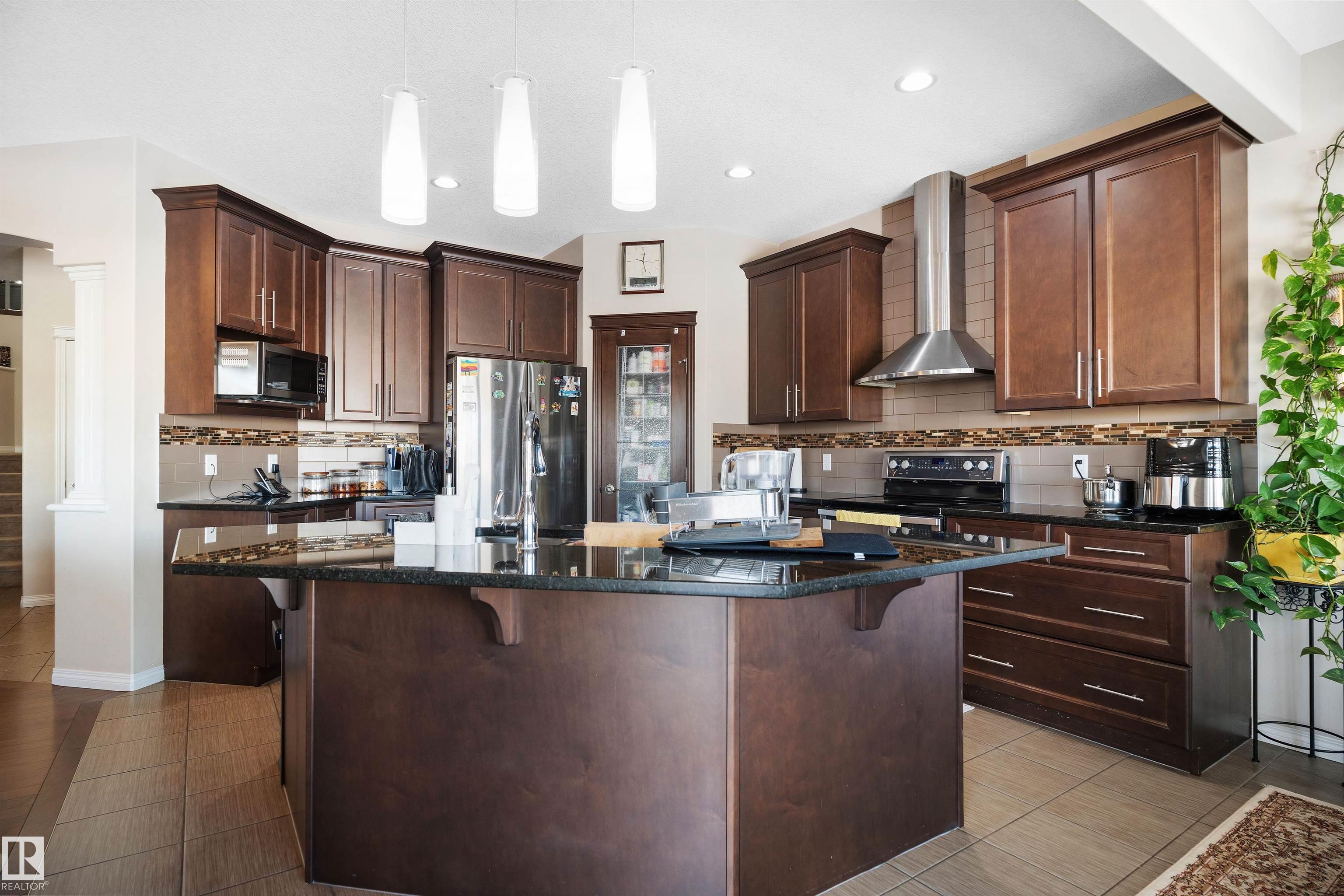 Photo 14 at 5628 19 Avenue SW, Walker, Edmonton