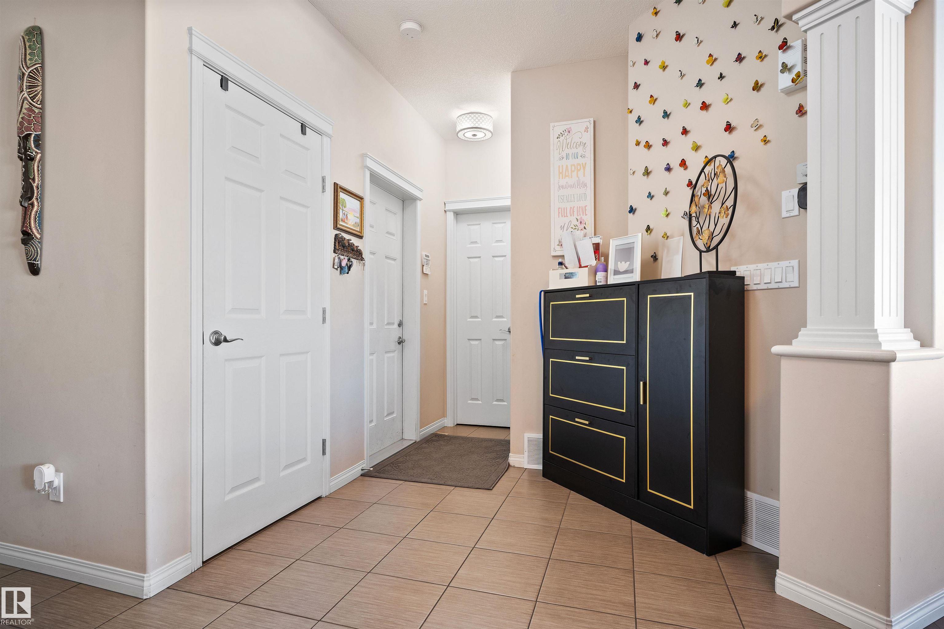 Photo 17 at 5628 19 Avenue SW, Walker, Edmonton