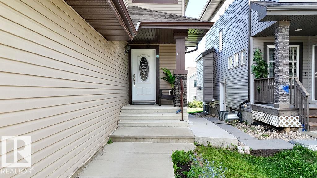 Photo 3 at 5628 19 Avenue SW, Walker, Edmonton