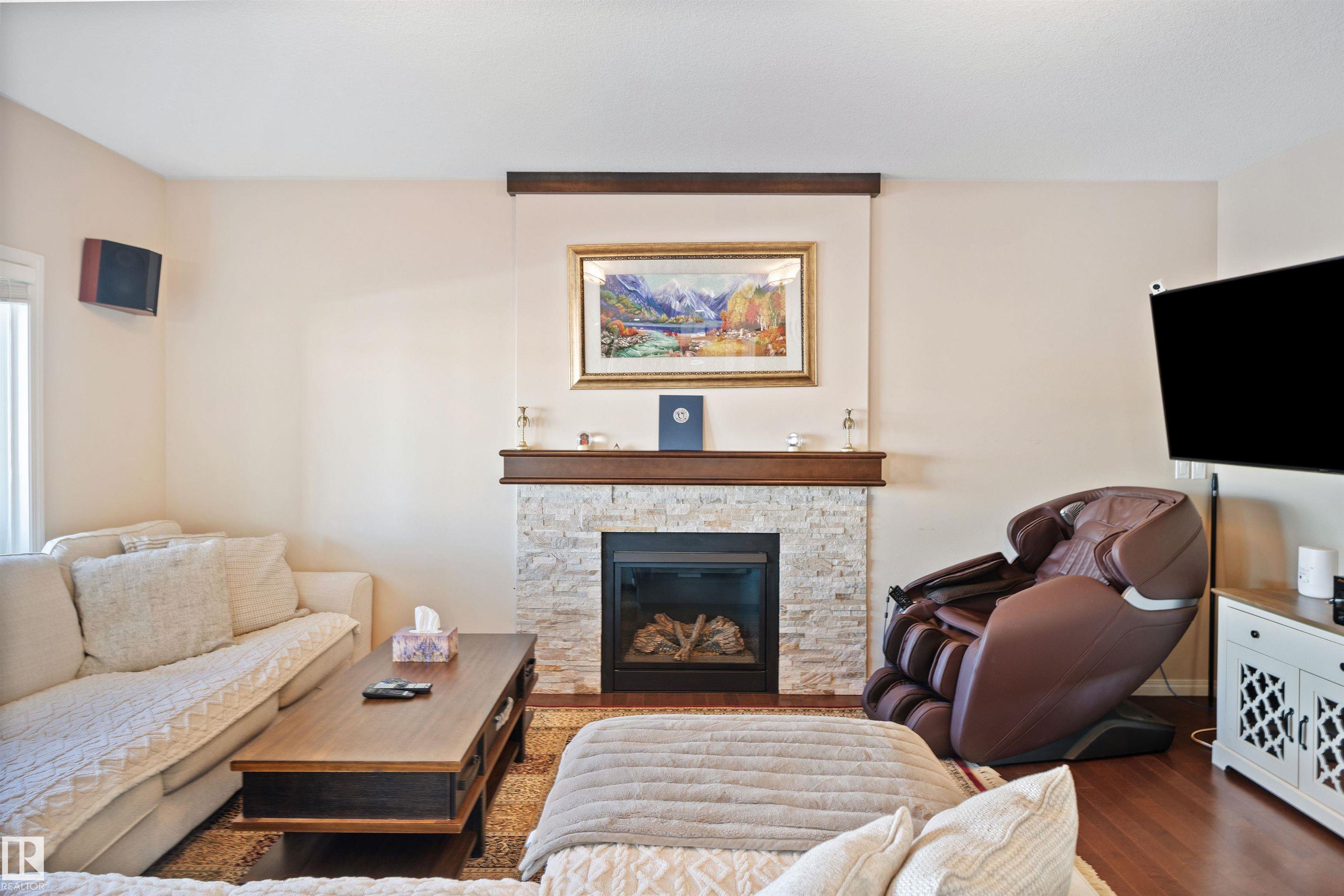 Photo 9 at 5628 19 Avenue SW, Walker, Edmonton