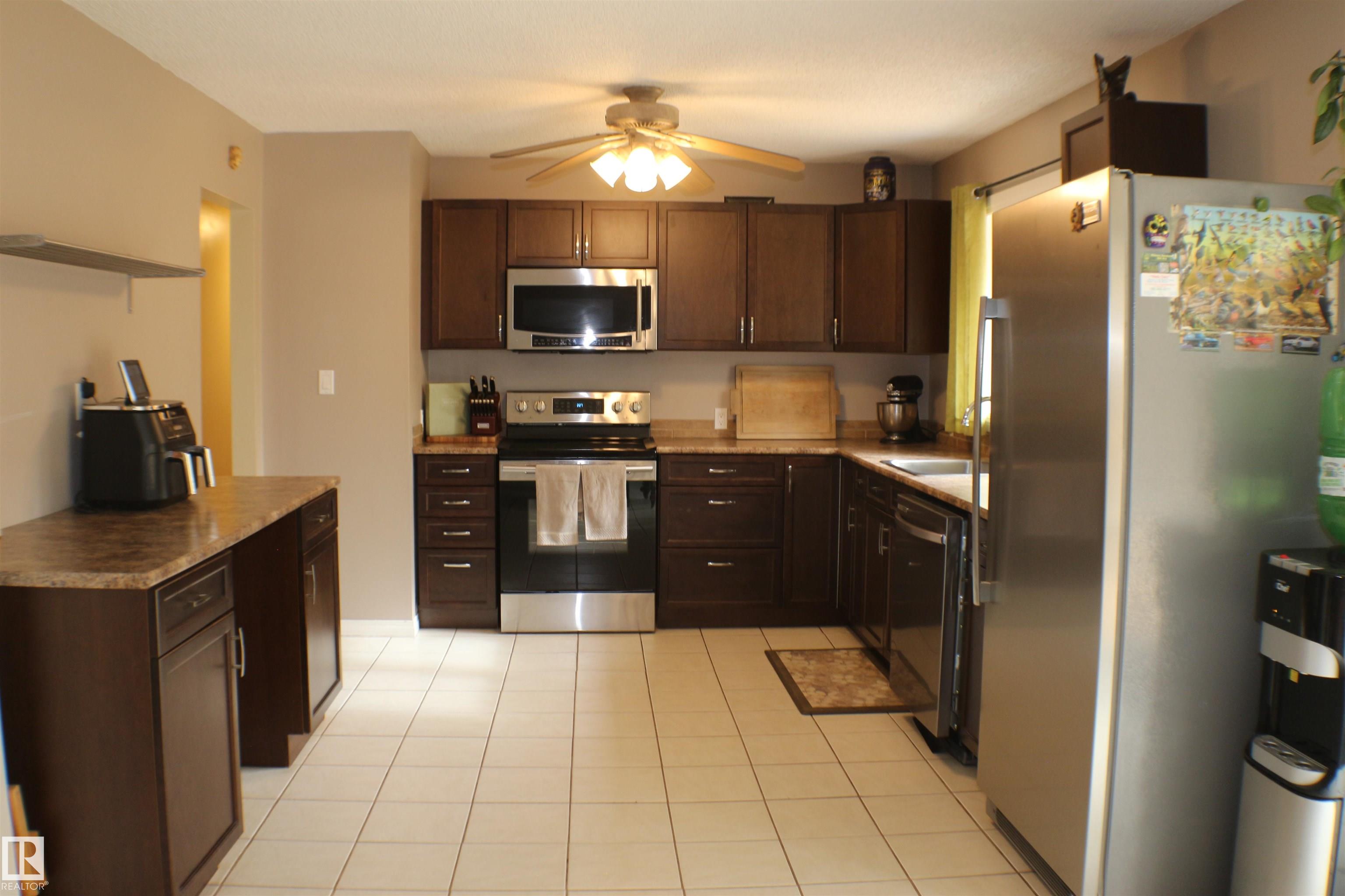 Photo 8 at 170 - 51049 Rge Road 214, Bristol Estates, Rural Strathcona County