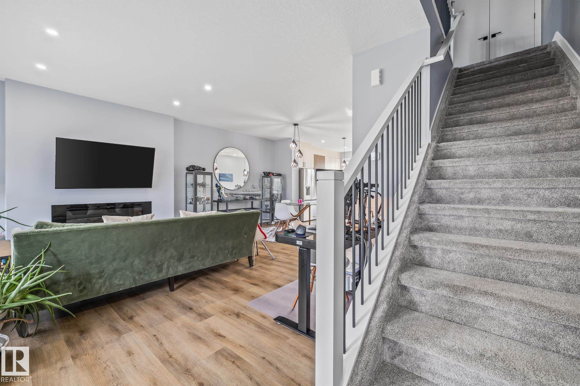 Photo 7 at 13 Edgefield Way, Erin Ridge North, St. Albert