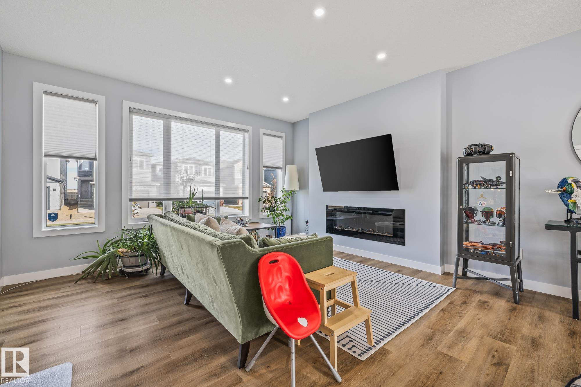 Photo 9 at 13 Edgefield Way, Erin Ridge North, St. Albert