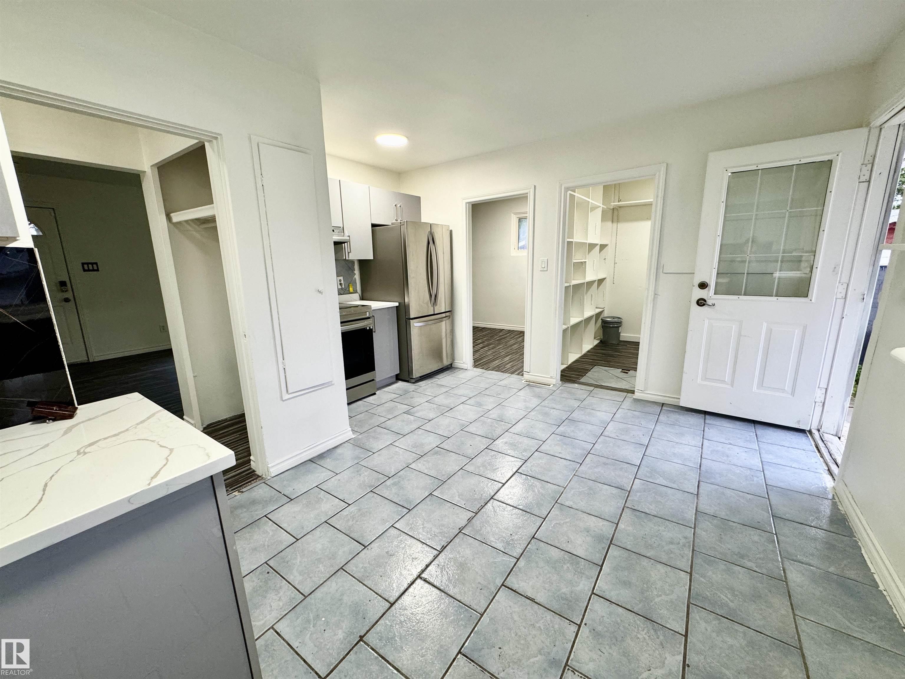 Photo 13 at 16415 106 Avenue NW, Britannia Youngstown, Edmonton