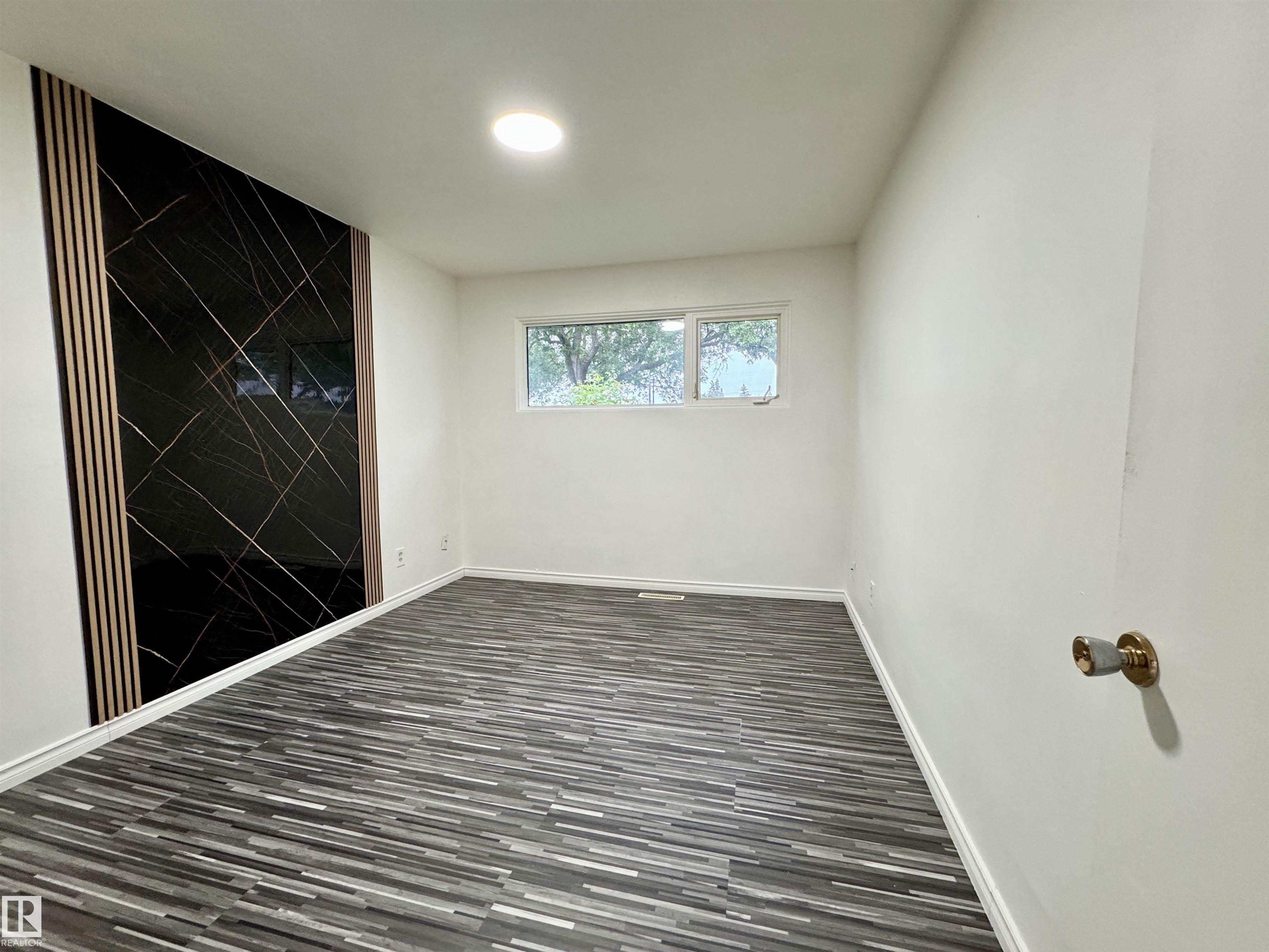 Photo 18 at 16415 106 Avenue NW, Britannia Youngstown, Edmonton