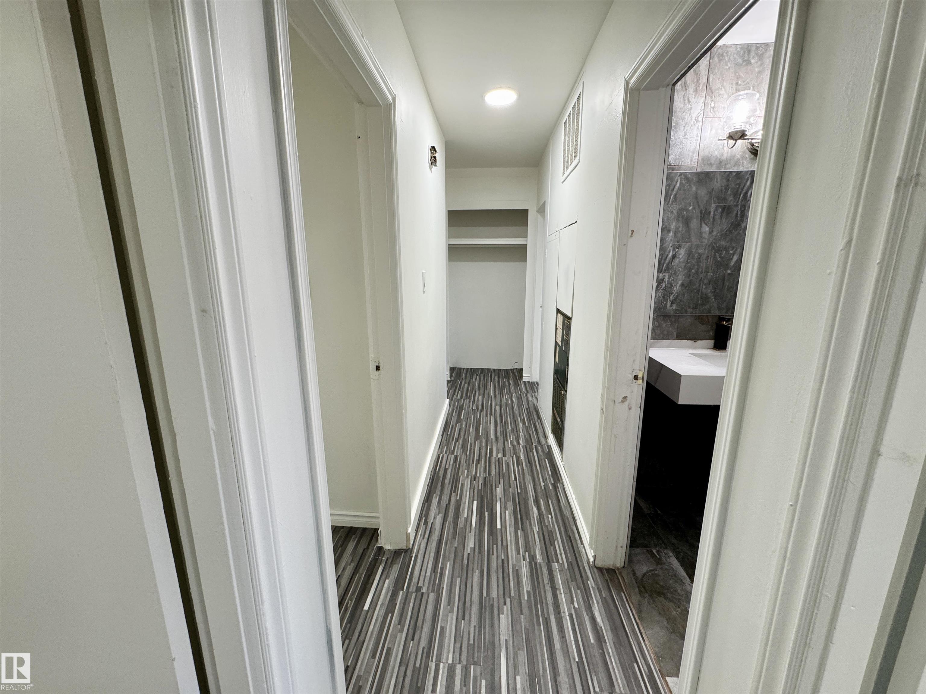 Photo 21 at 16415 106 Avenue NW, Britannia Youngstown, Edmonton