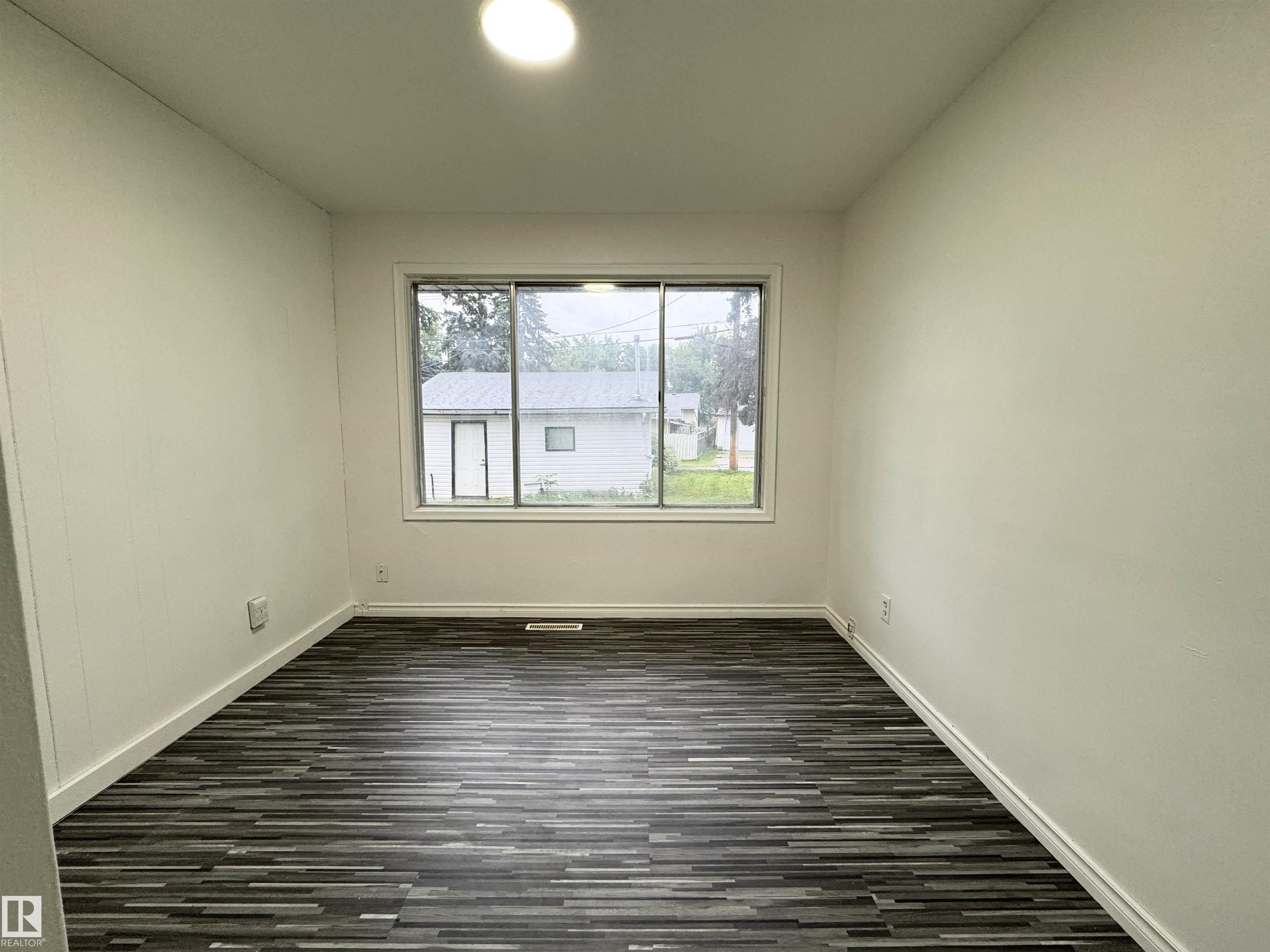 Photo 22 at 16415 106 Avenue NW, Britannia Youngstown, Edmonton