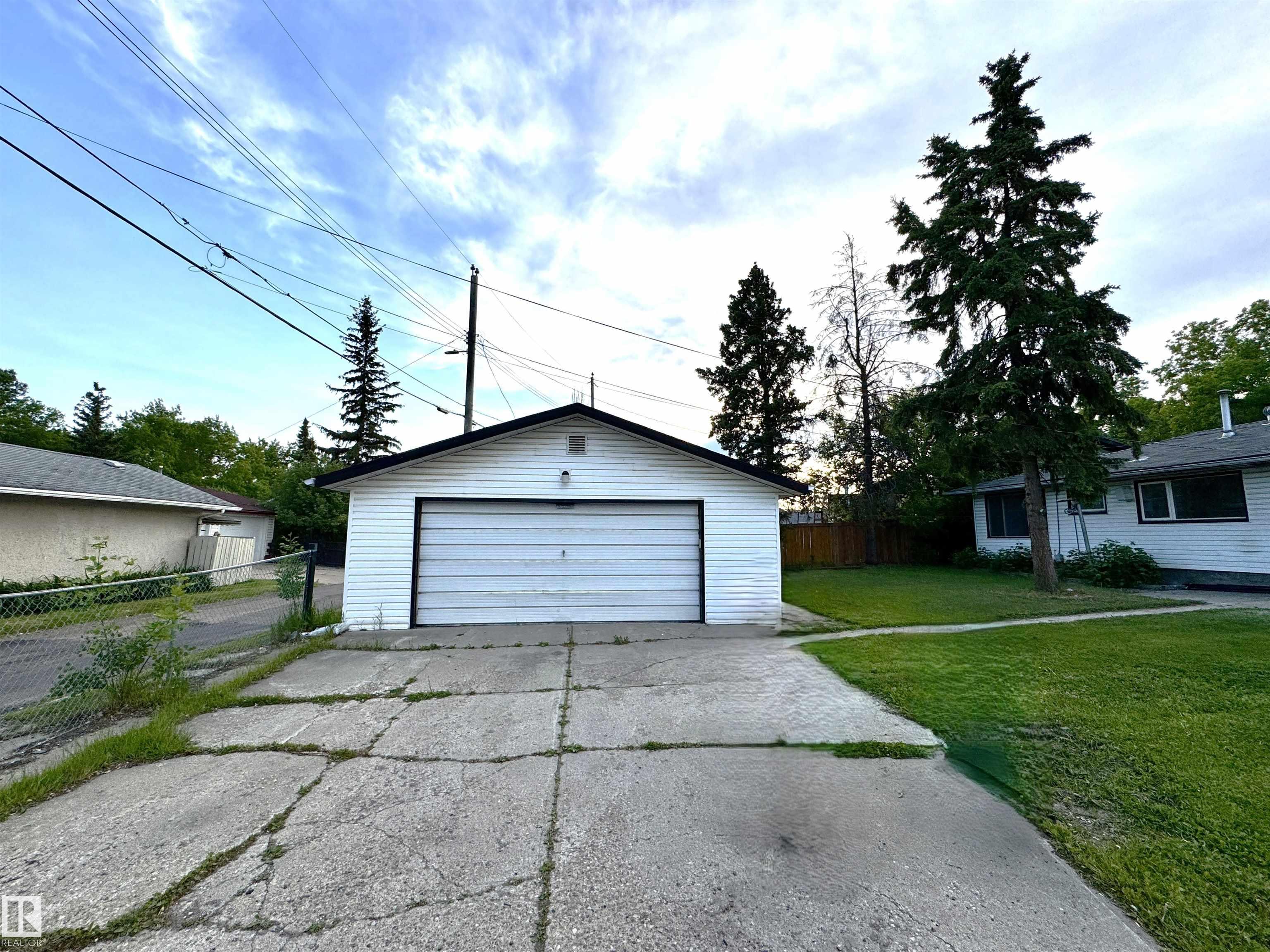 Photo 26 at 16415 106 Avenue NW, Britannia Youngstown, Edmonton