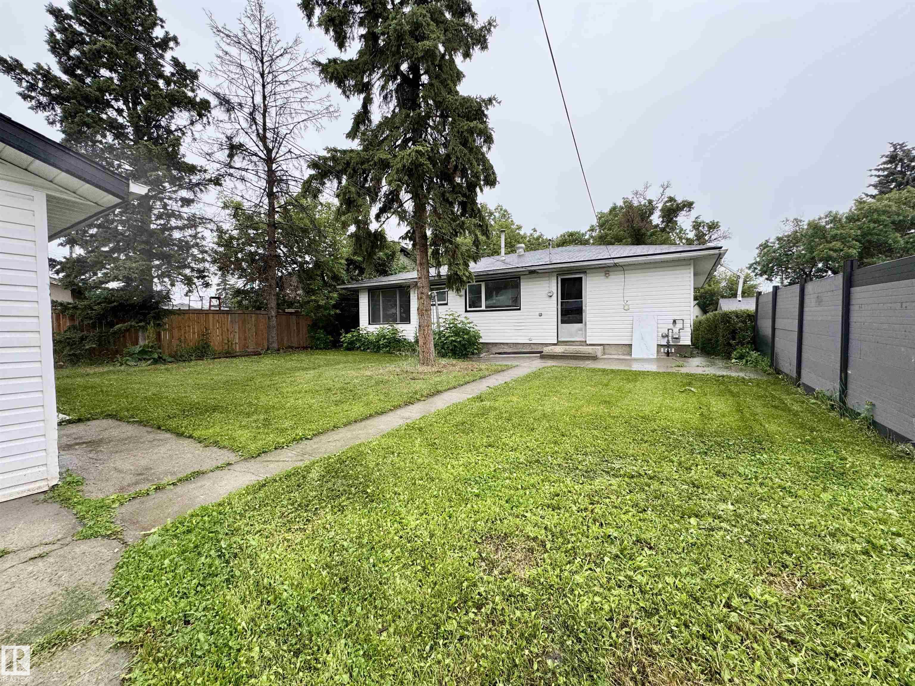 Photo 30 at 16415 106 Avenue NW, Britannia Youngstown, Edmonton