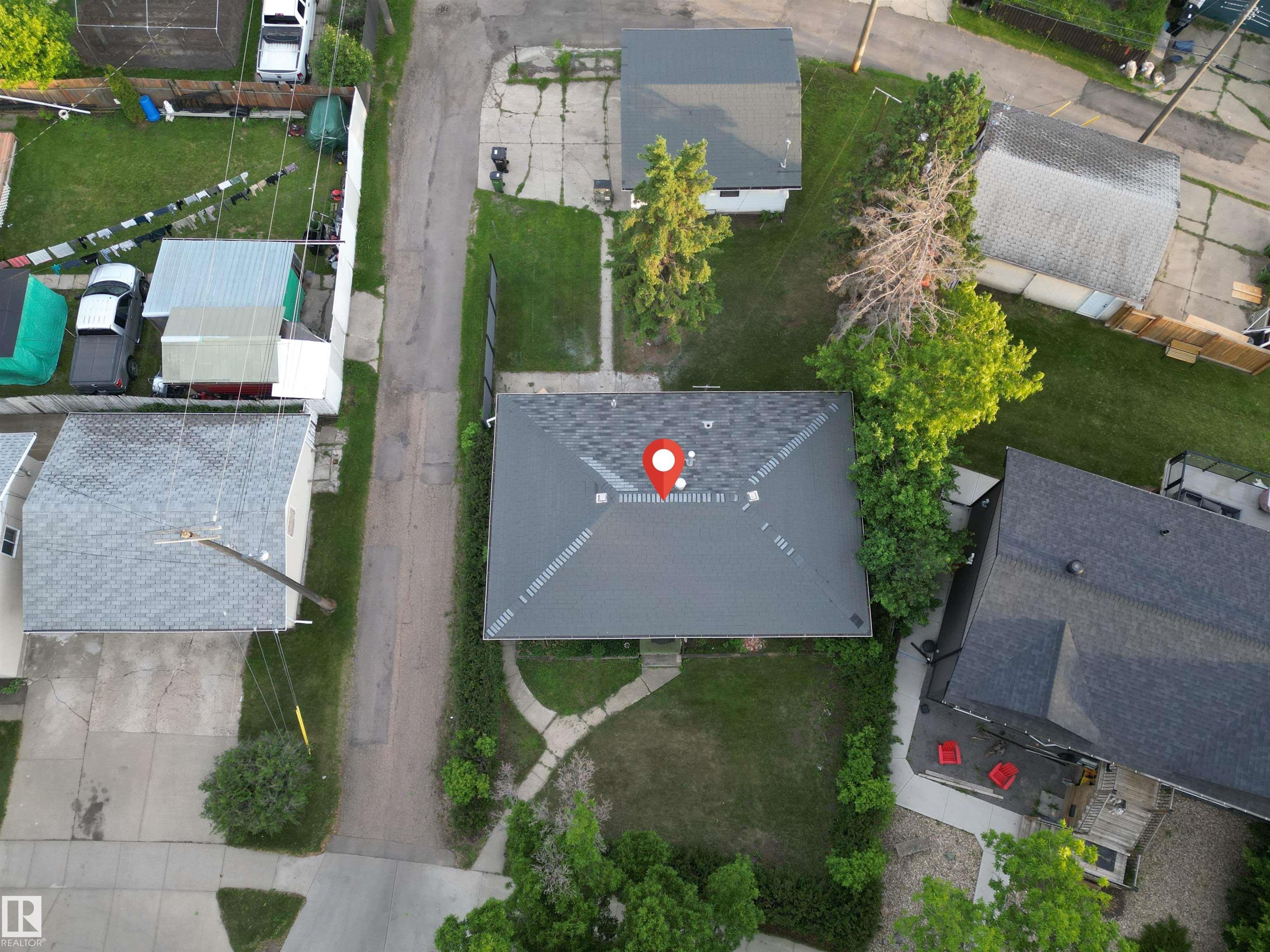 Photo 4 at 16415 106 Avenue NW, Britannia Youngstown, Edmonton