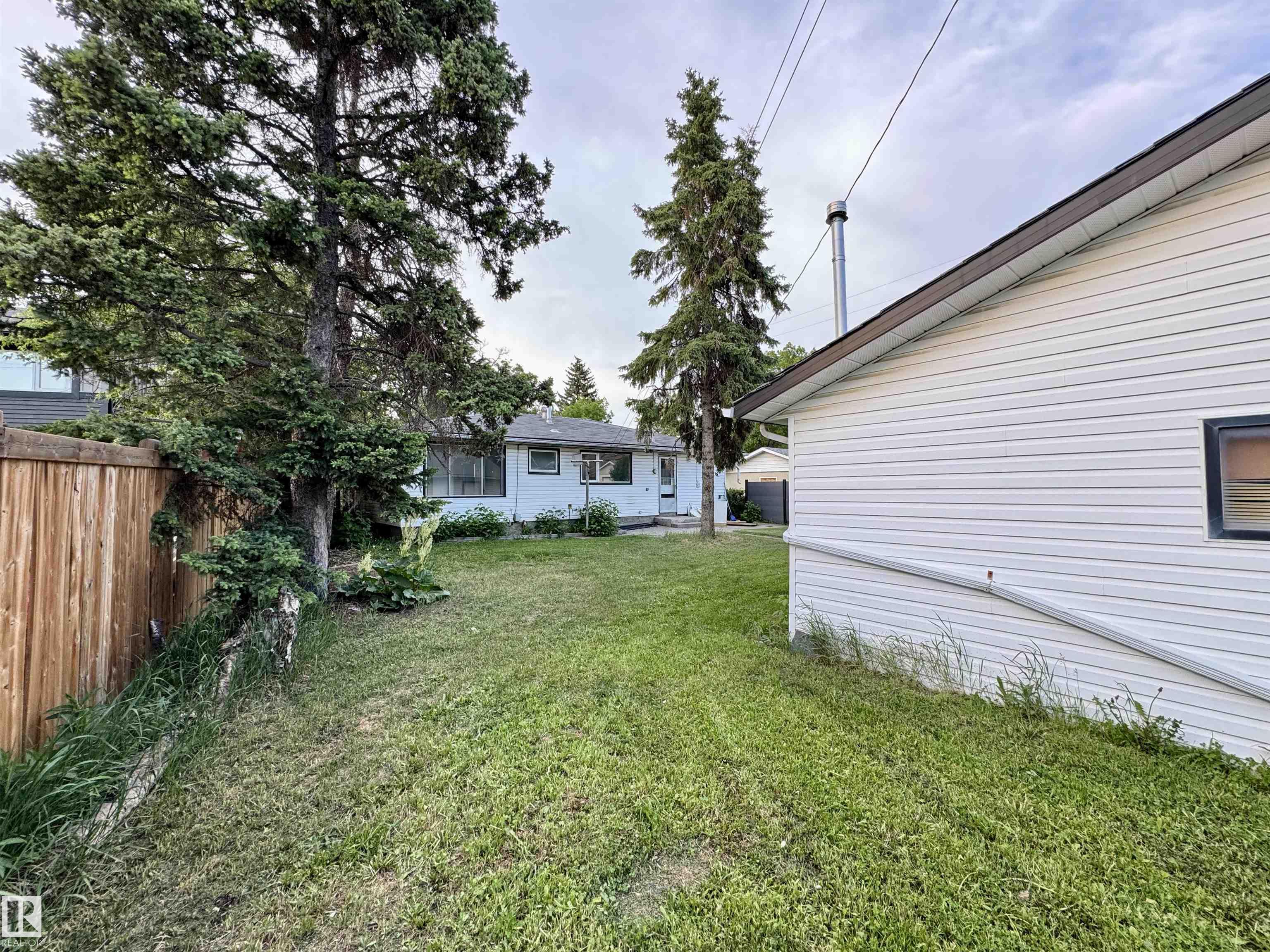 Photo 32 at 16415 106 Avenue NW, Britannia Youngstown, Edmonton