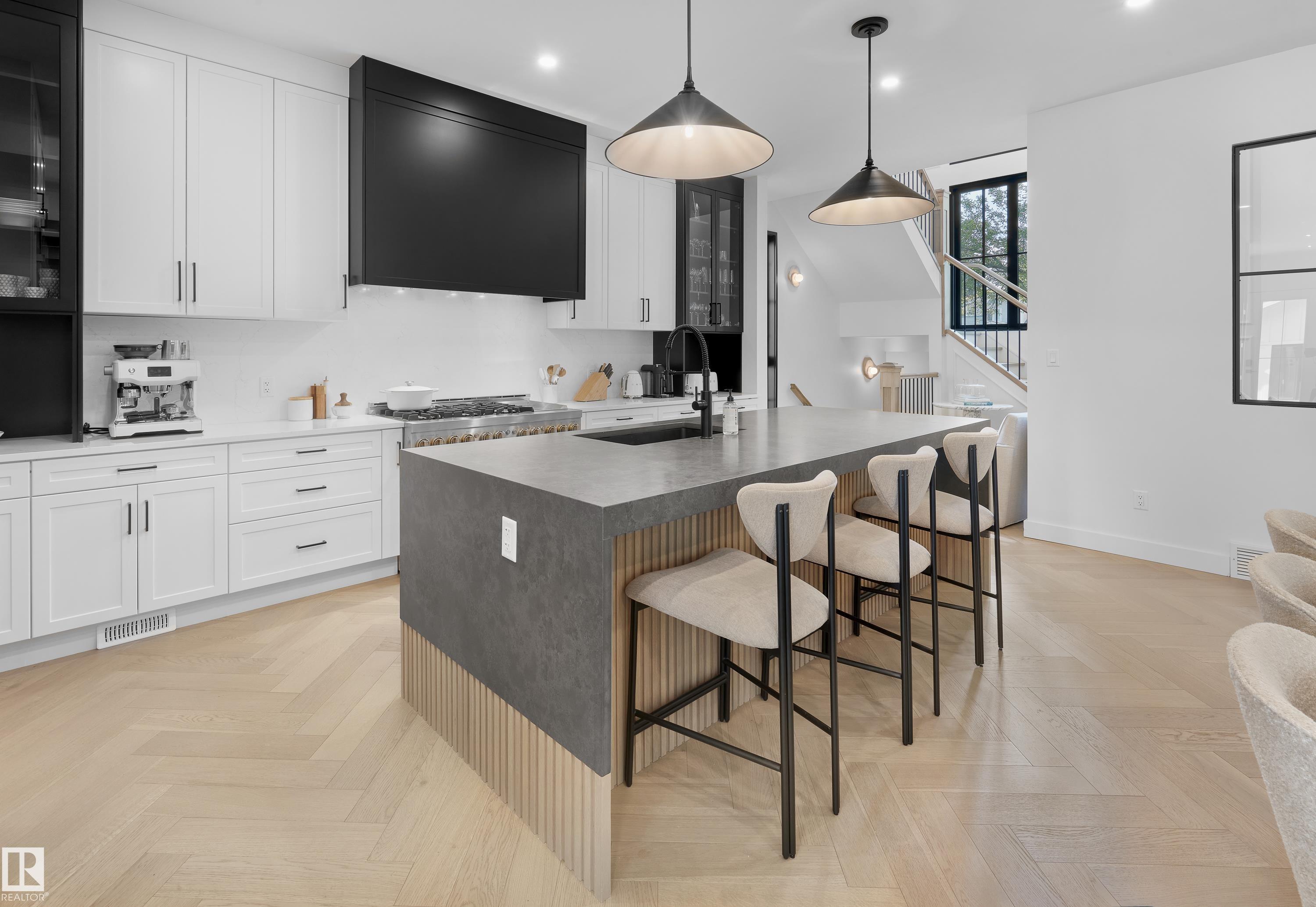 Photo 13 at 14018 104 Avenue NW, Glenora, Edmonton