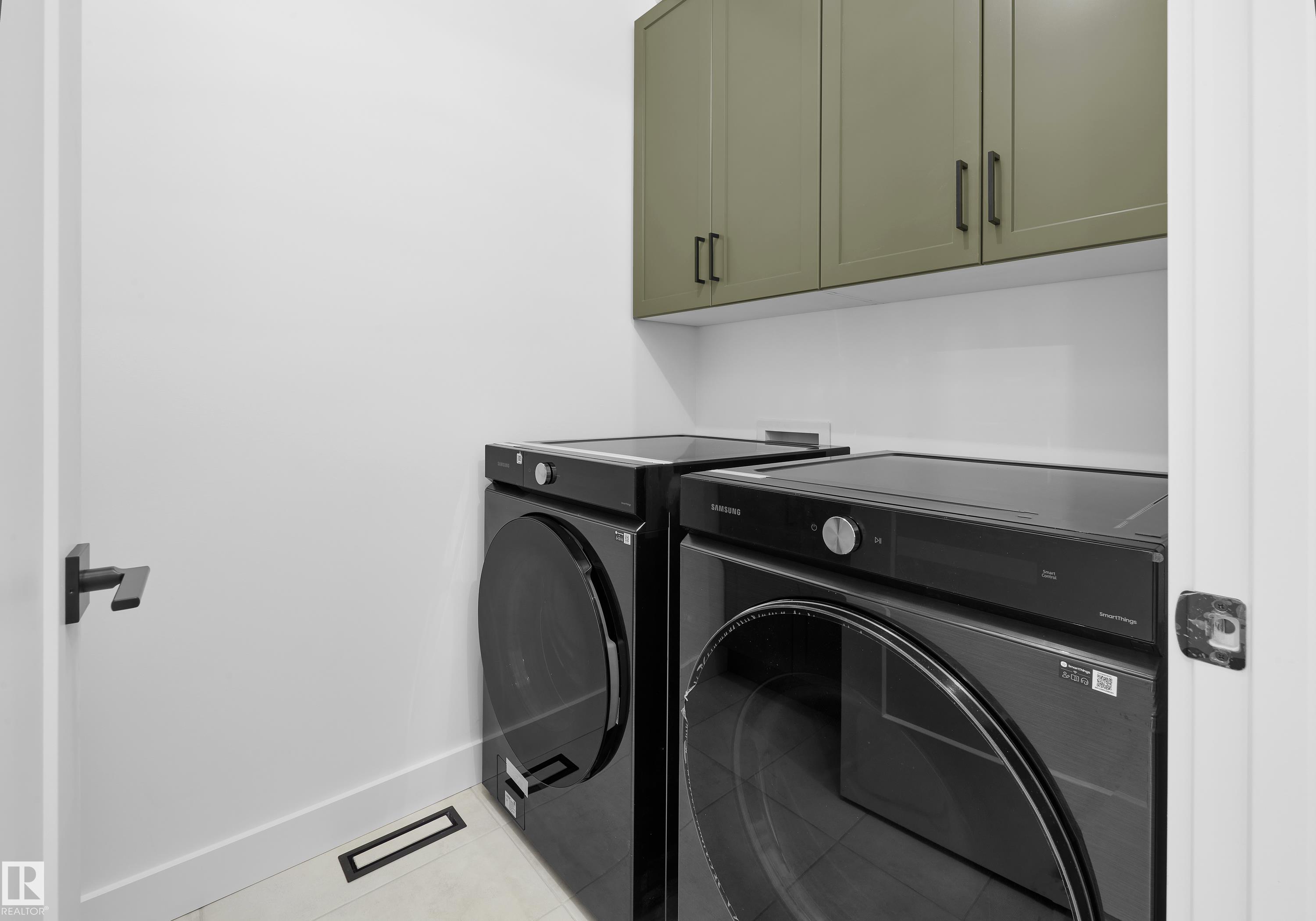Photo 33 at 14018 104 Avenue NW, Glenora, Edmonton