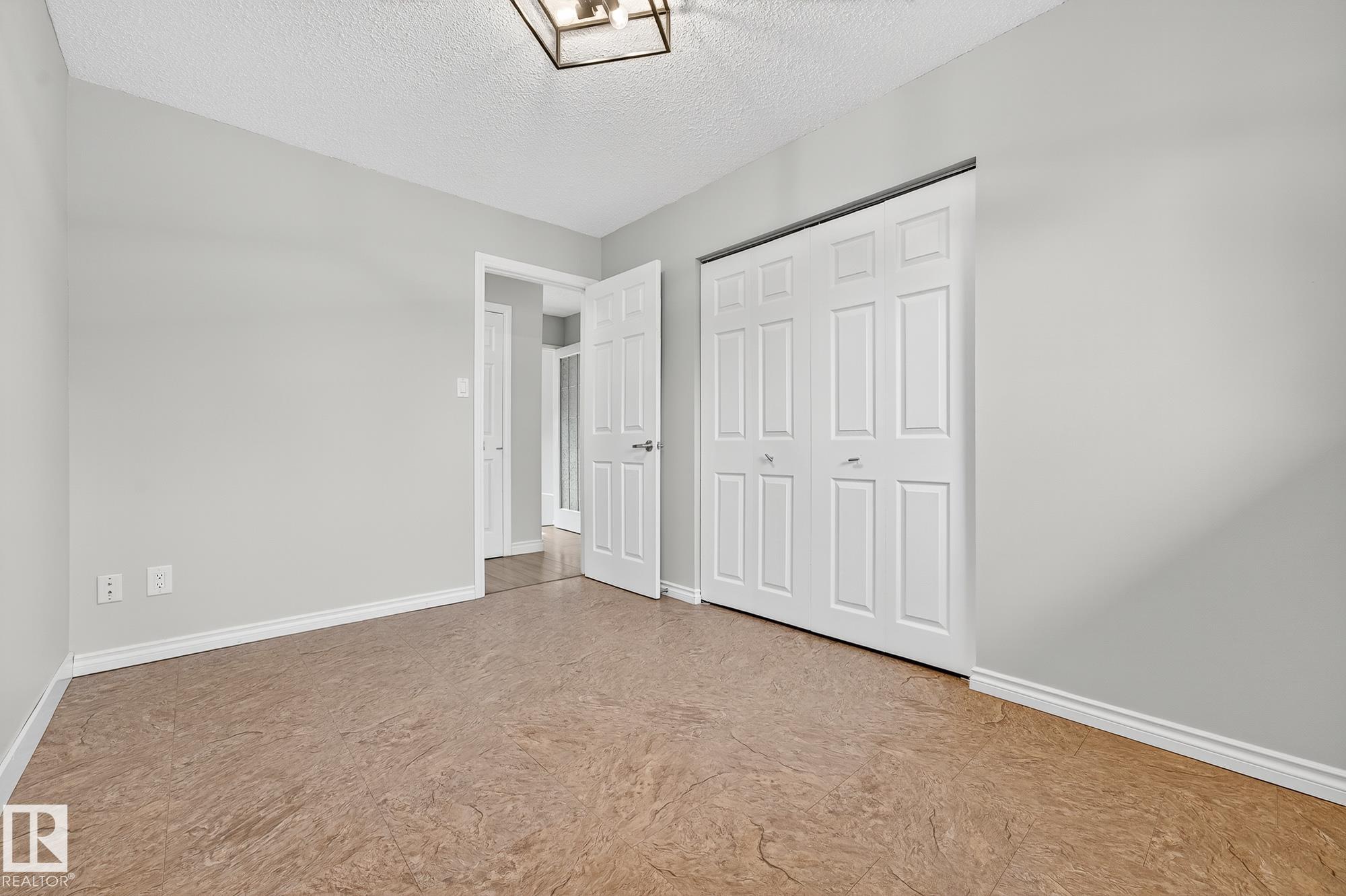 Photo 12 at 11423 35a Avenue NW, Greenfield, Edmonton