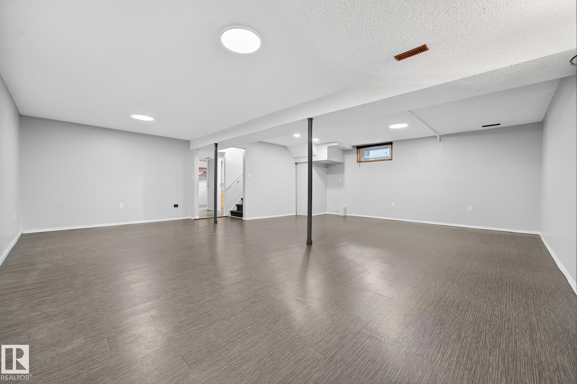 Photo 18 at 11423 35a Avenue NW, Greenfield, Edmonton
