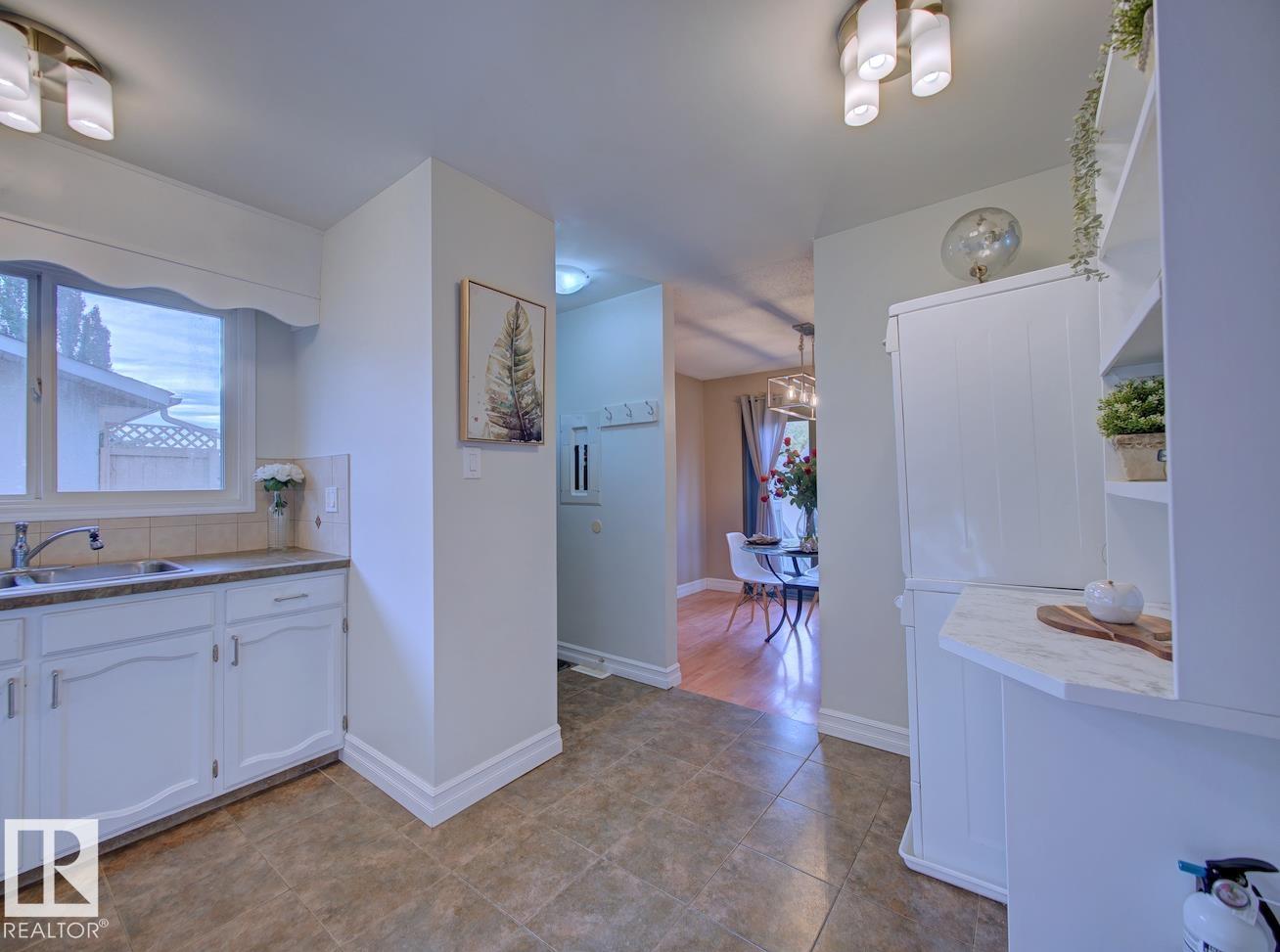 Photo 11 at 9621 89a Street, Pineview Fort Sask., Fort Saskatchewan