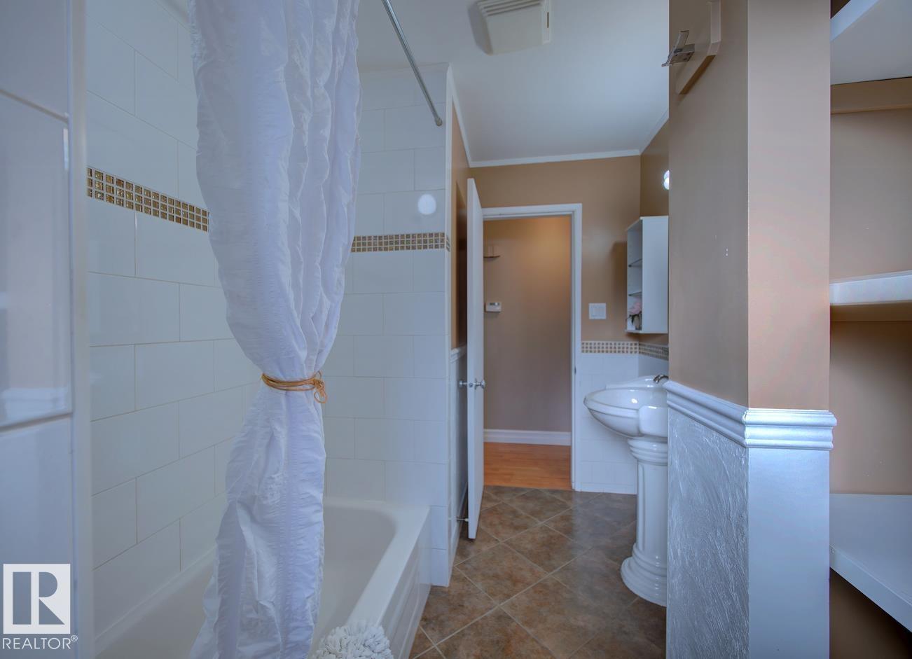 Photo 18 at 9621 89a Street, Pineview Fort Sask., Fort Saskatchewan