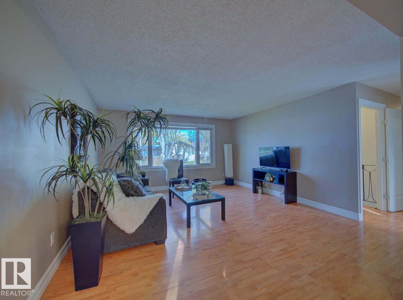 Photo 5 at 9621 89a Street, Pineview Fort Sask., Fort Saskatchewan