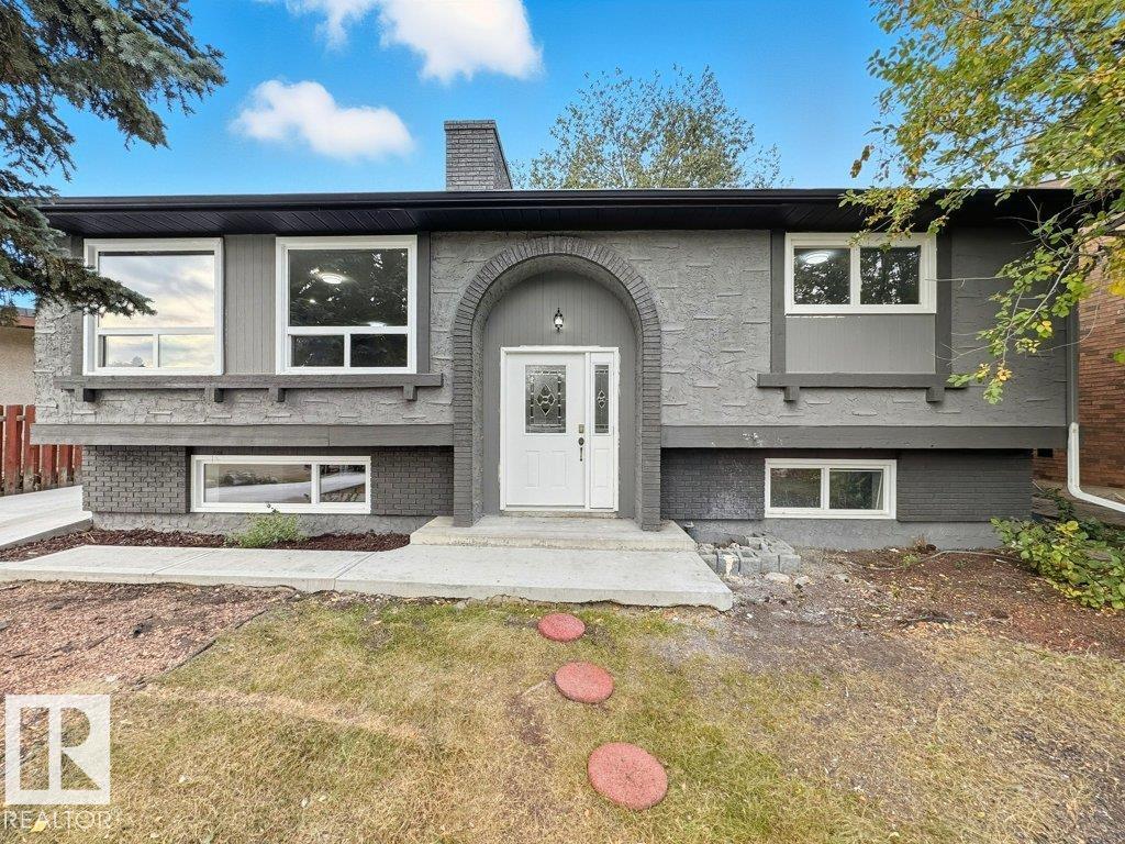 Photo 3 at 18429 91 Avenue NW, Belmead, Edmonton