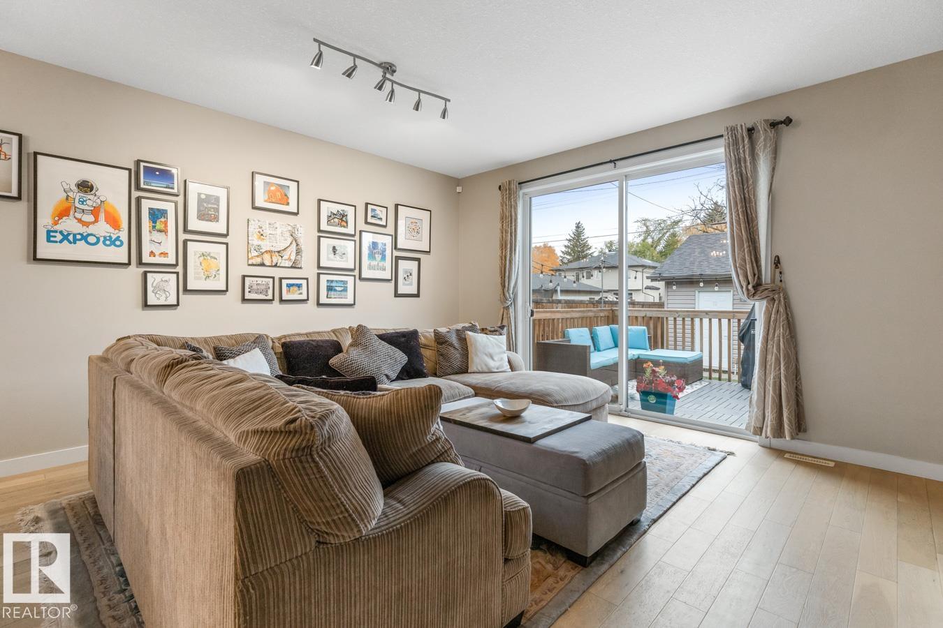 Photo 13 at 9535 155 Street NW, West Jasper Place, Edmonton