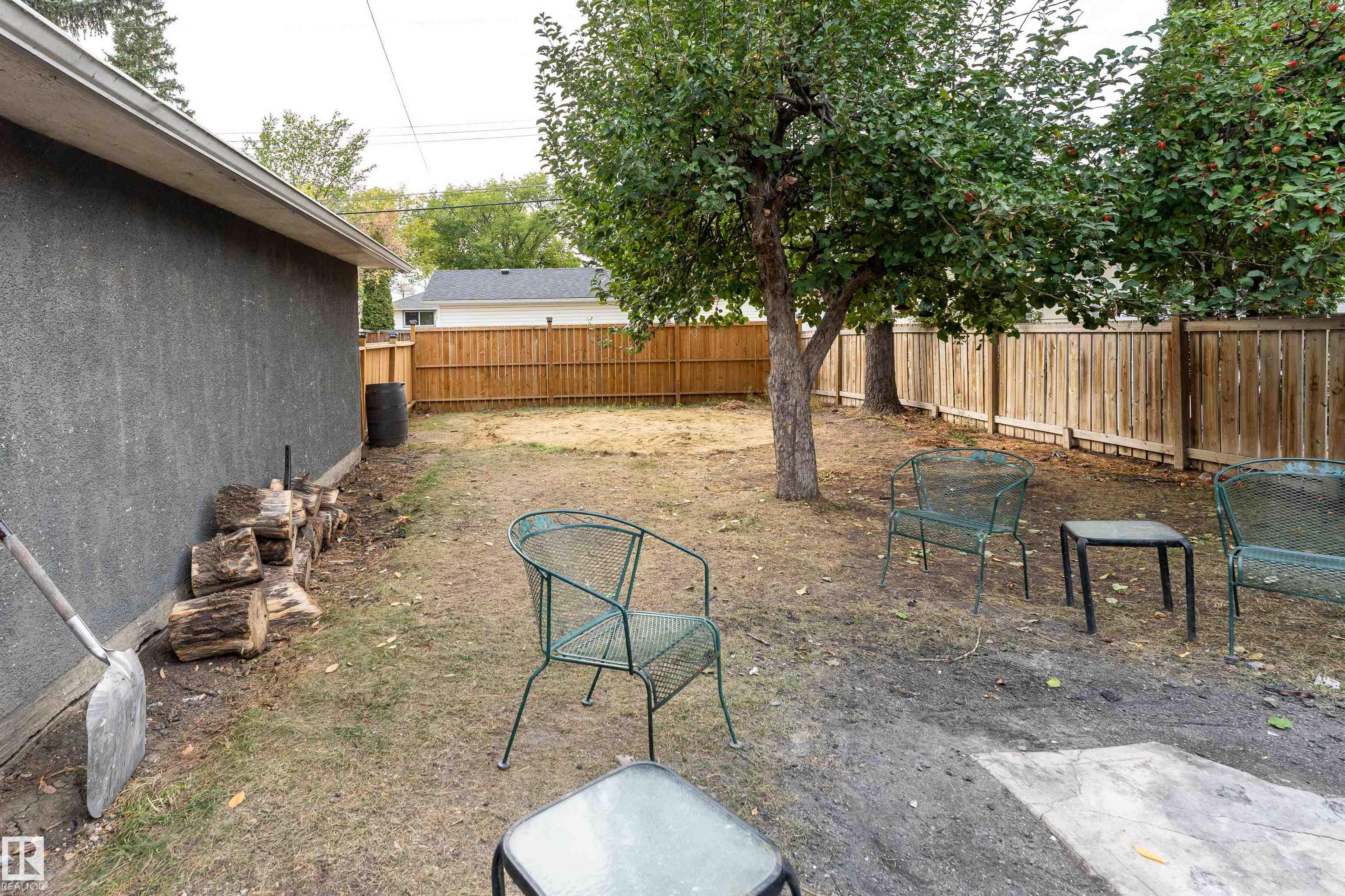 Photo 31 at 12316 140 Street NW, Dovercourt, Edmonton