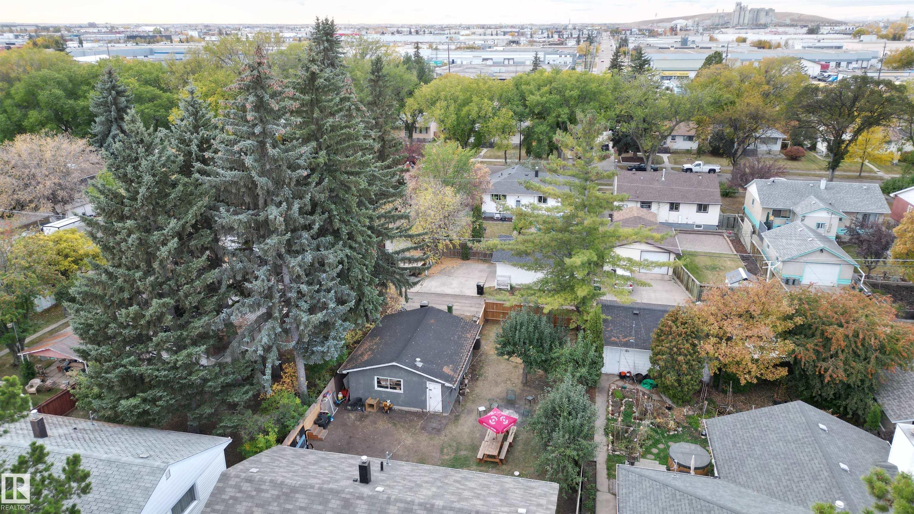 Photo 42 at 12316 140 Street NW, Dovercourt, Edmonton