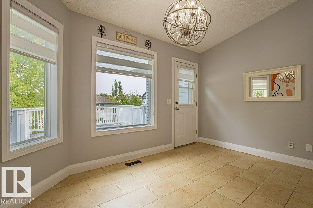 Photo 11 at 2812 40a Avenue NW, Larkspur, Edmonton