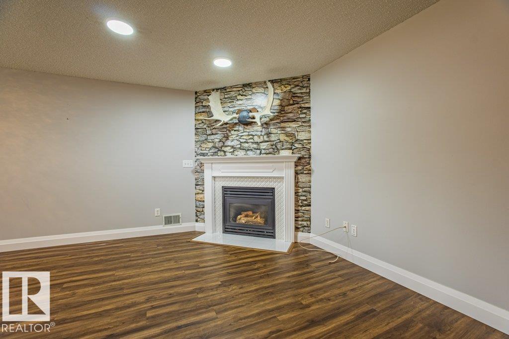 Photo 21 at 2812 40a Avenue NW, Larkspur, Edmonton