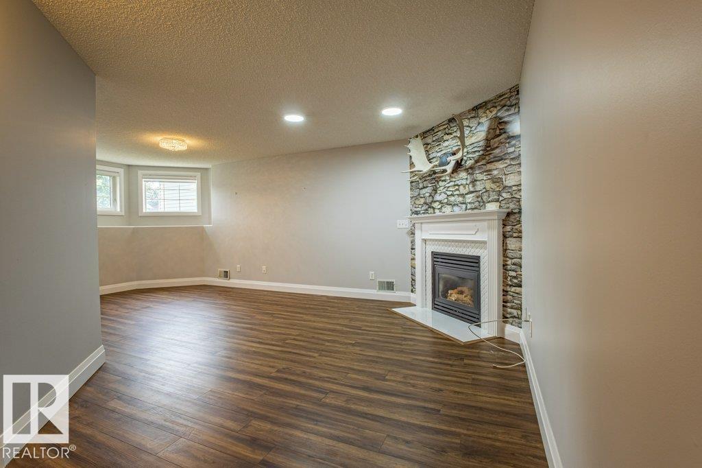 Photo 22 at 2812 40a Avenue NW, Larkspur, Edmonton