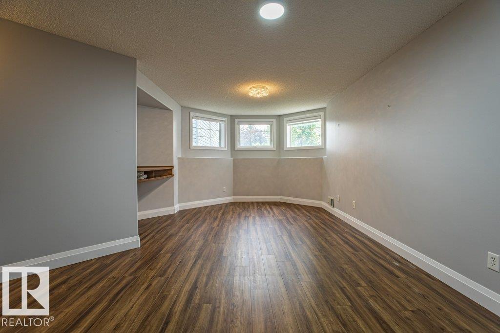 Photo 23 at 2812 40a Avenue NW, Larkspur, Edmonton