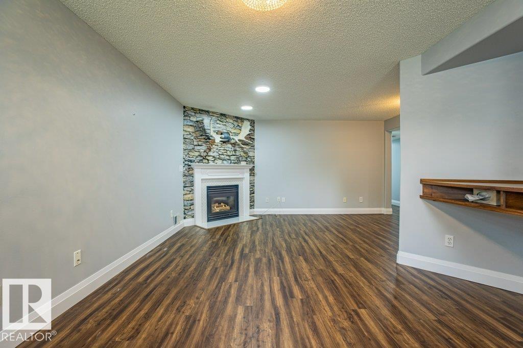 Photo 24 at 2812 40a Avenue NW, Larkspur, Edmonton