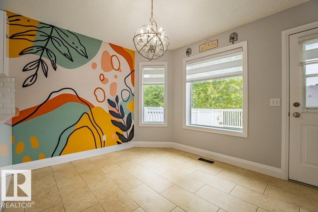 Photo 10 at 2812 40a Avenue NW, Larkspur, Edmonton