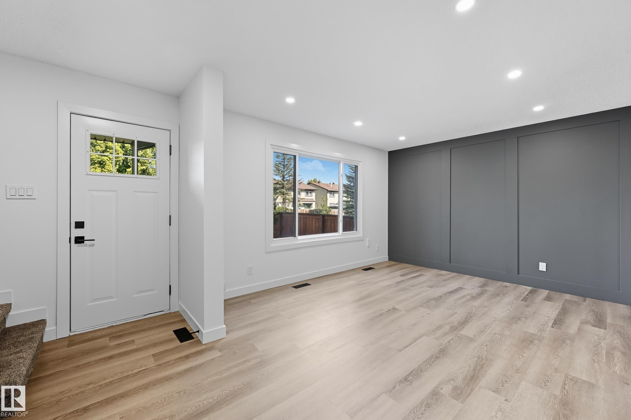 Photo 4 at 118 Primrose Gardens NW, Aldergrove, Edmonton